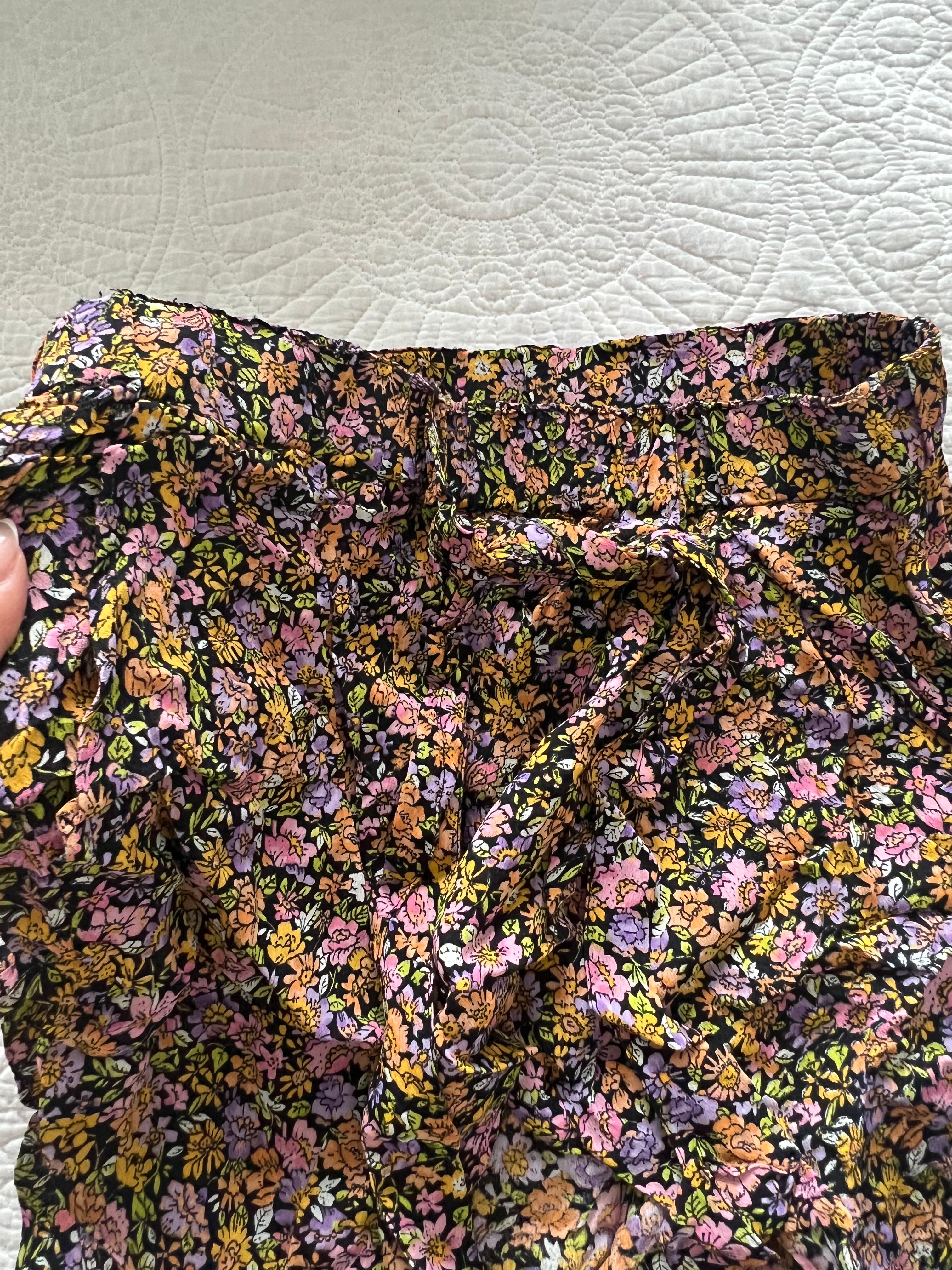 Mini flower print skirt