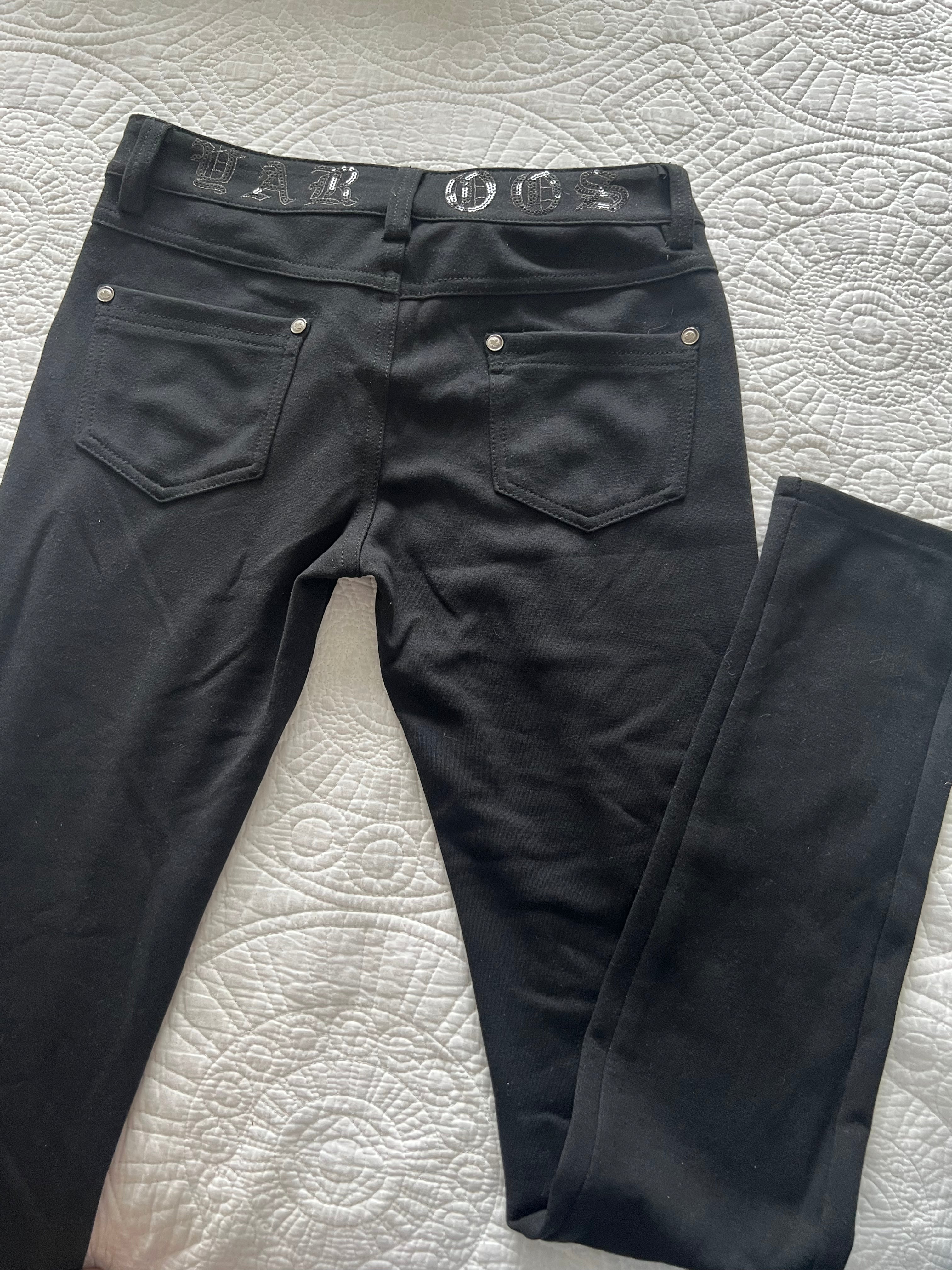 Black skinny trousers