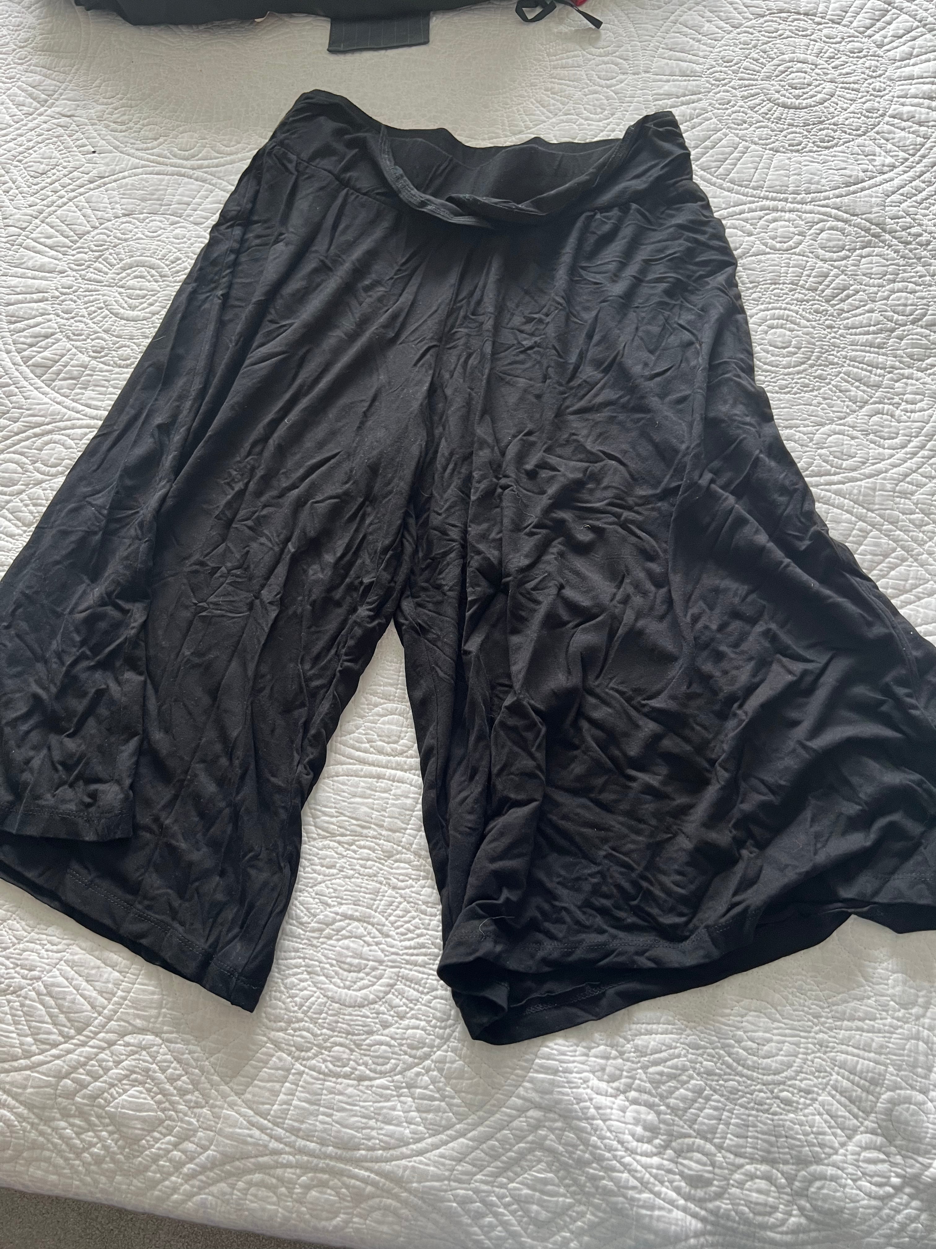 Black flowy trousers