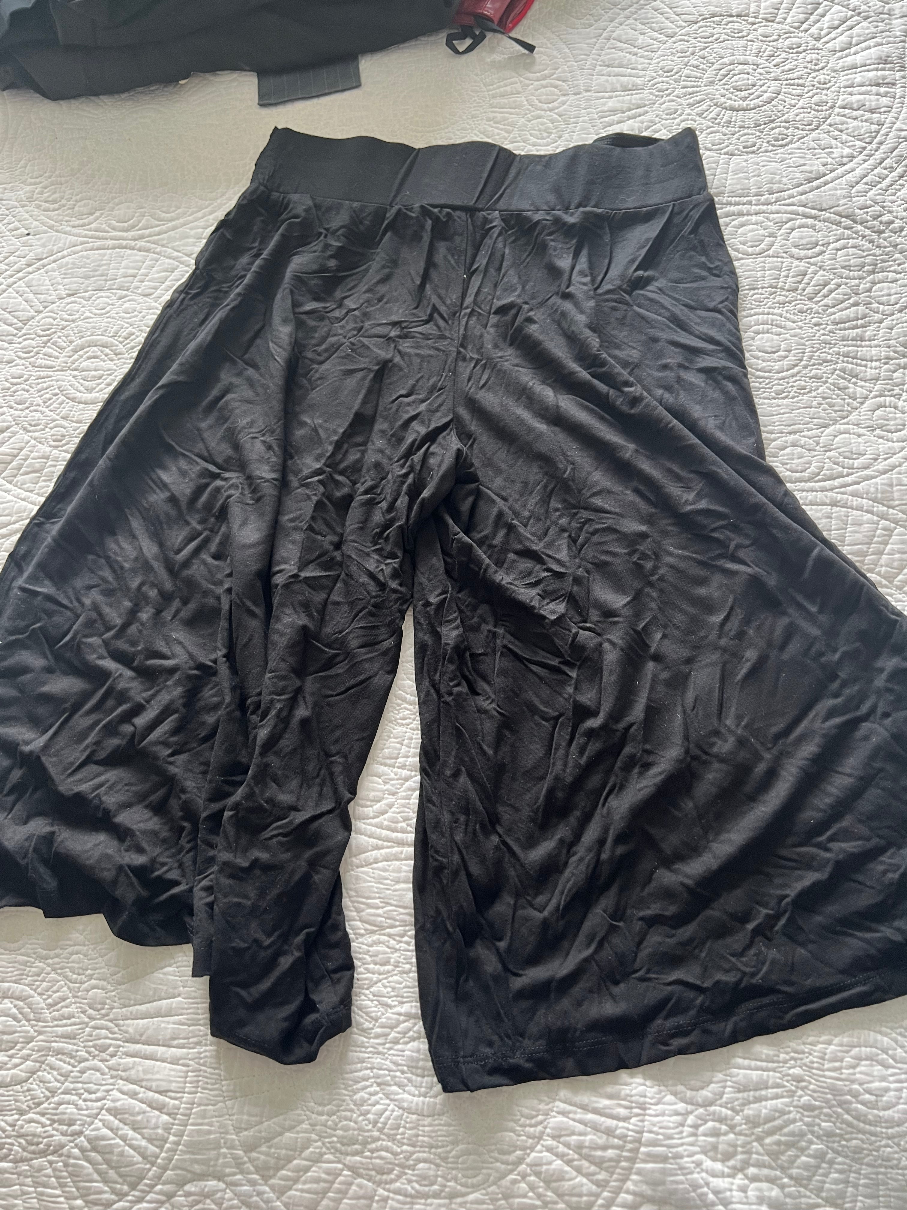 Black flowy trousers