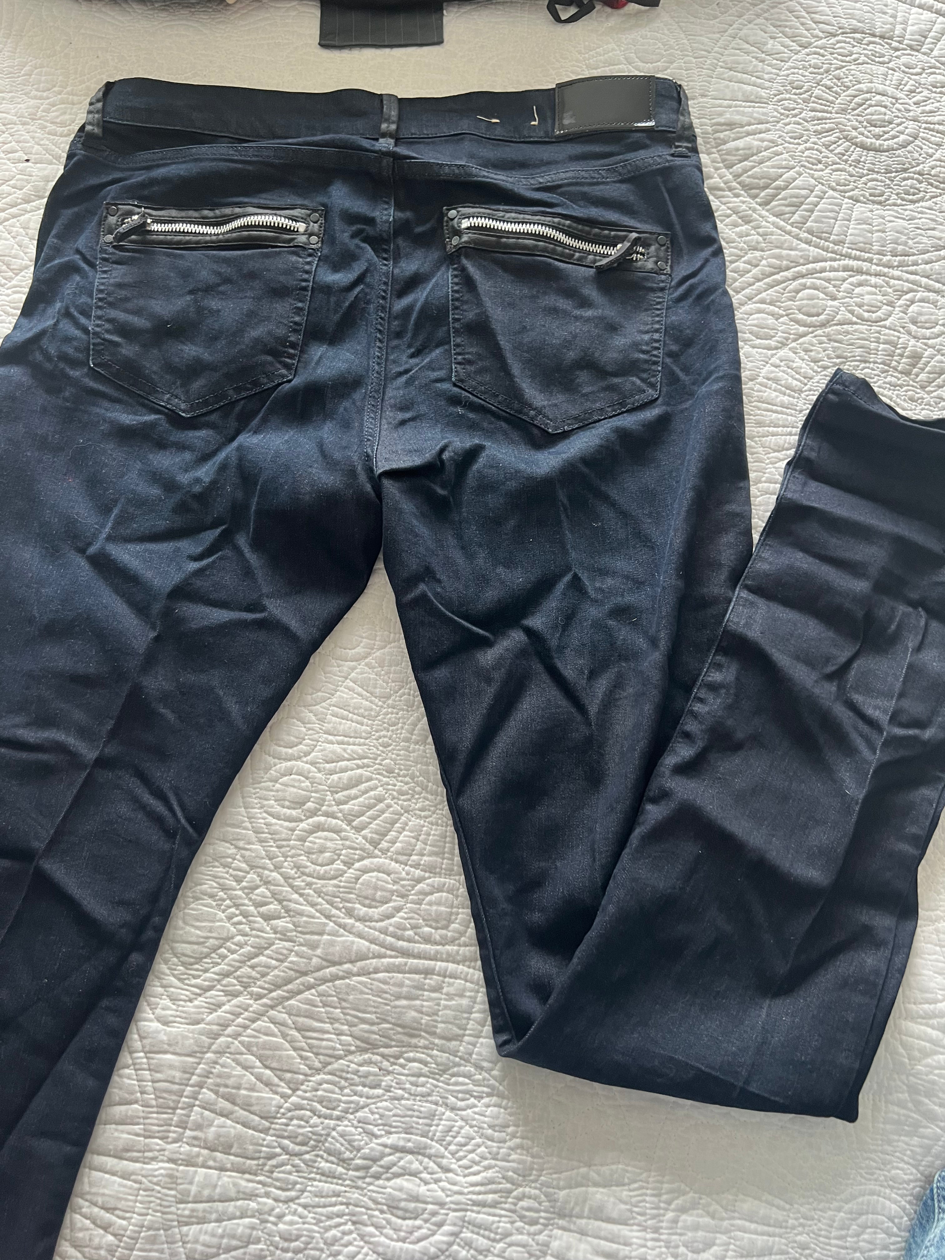 Skinny jeans