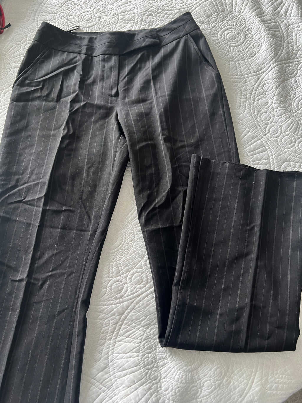 Black stripped trousers
