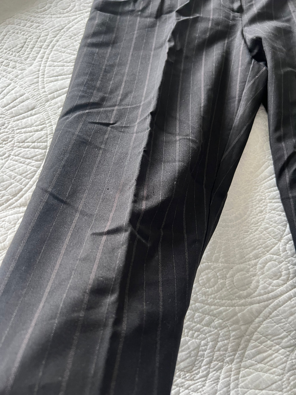 Black stripped trousers
