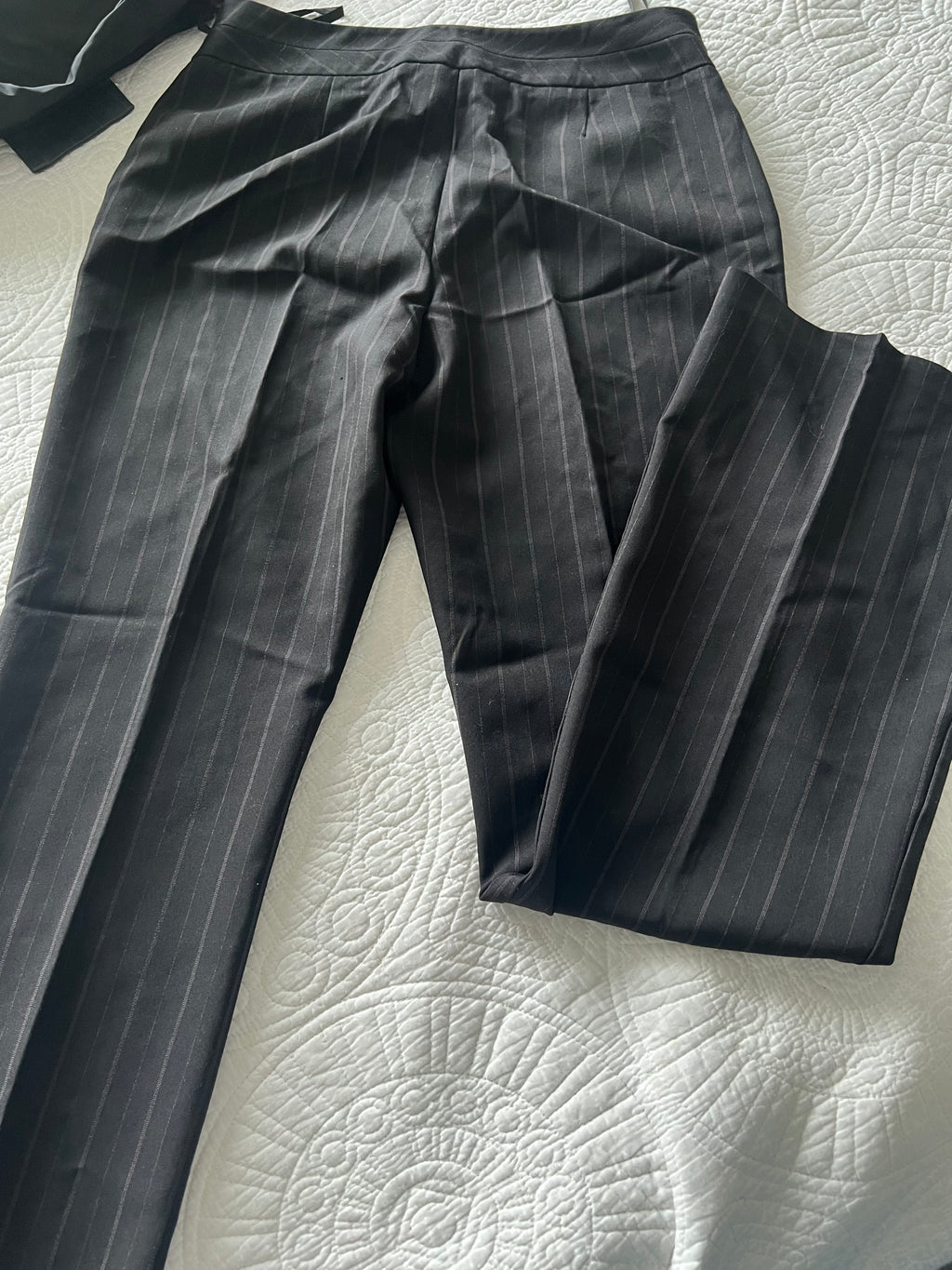 Black stripped trousers
