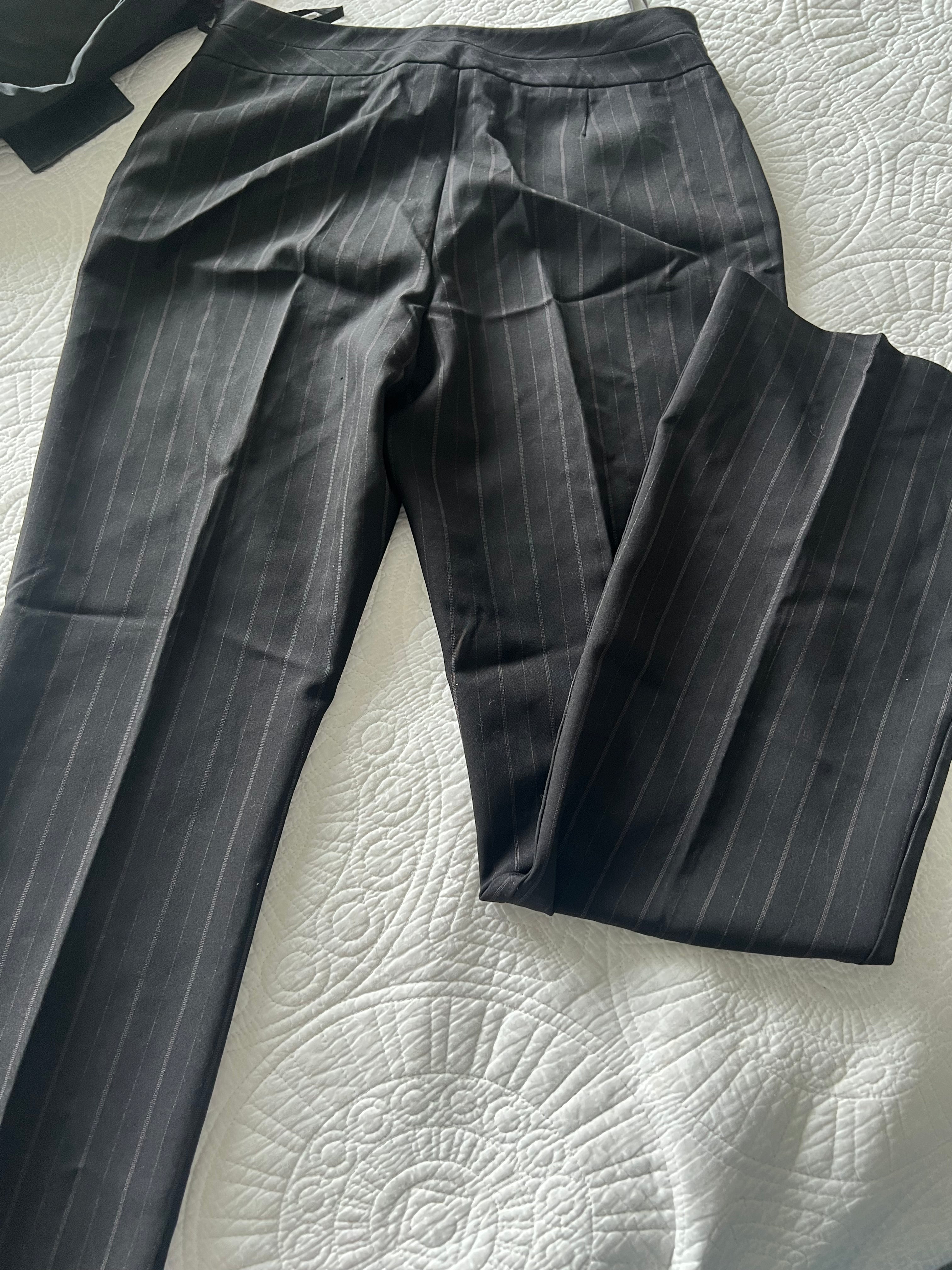 Black stripped trousers