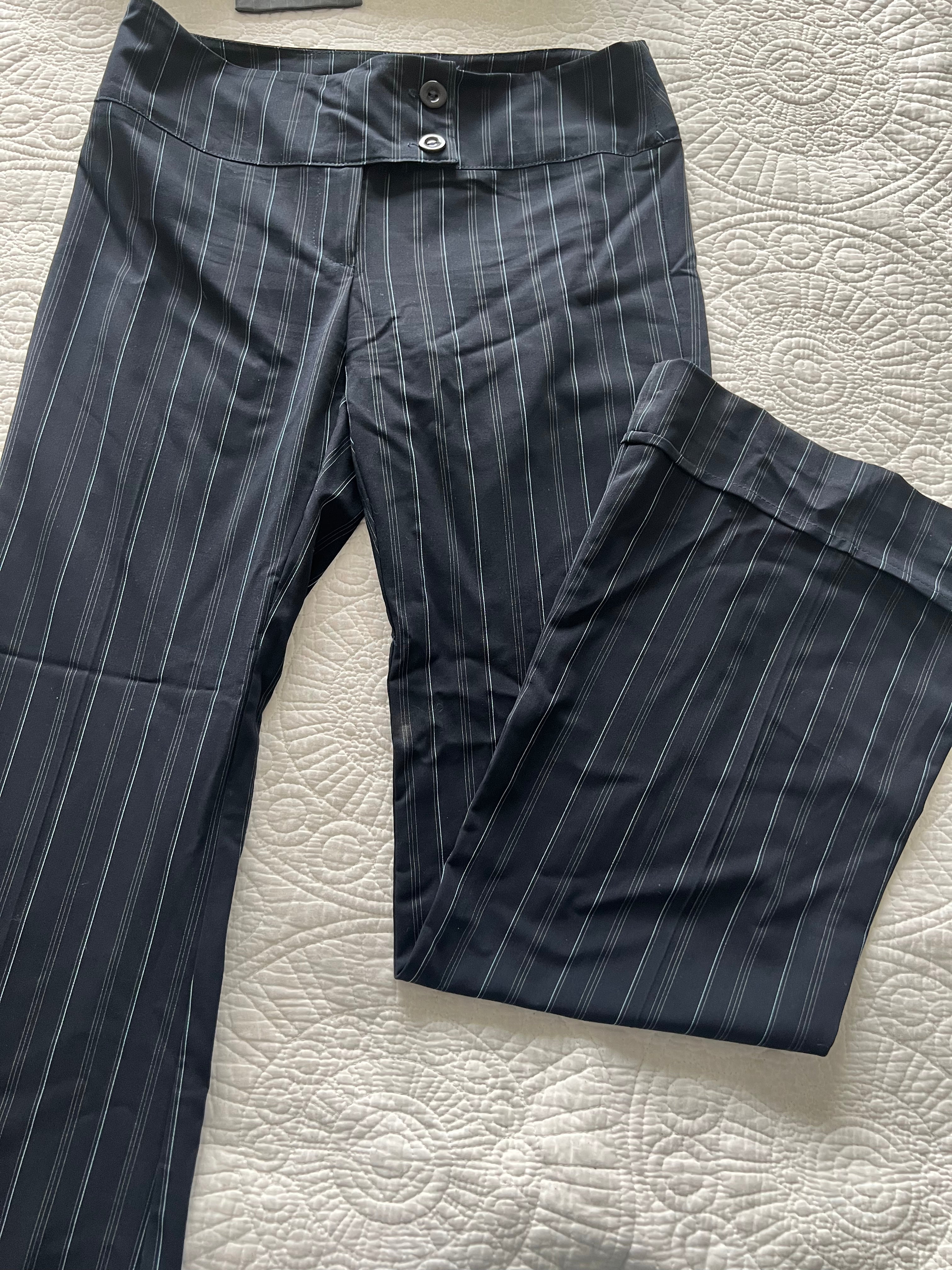 Black stripped trousers