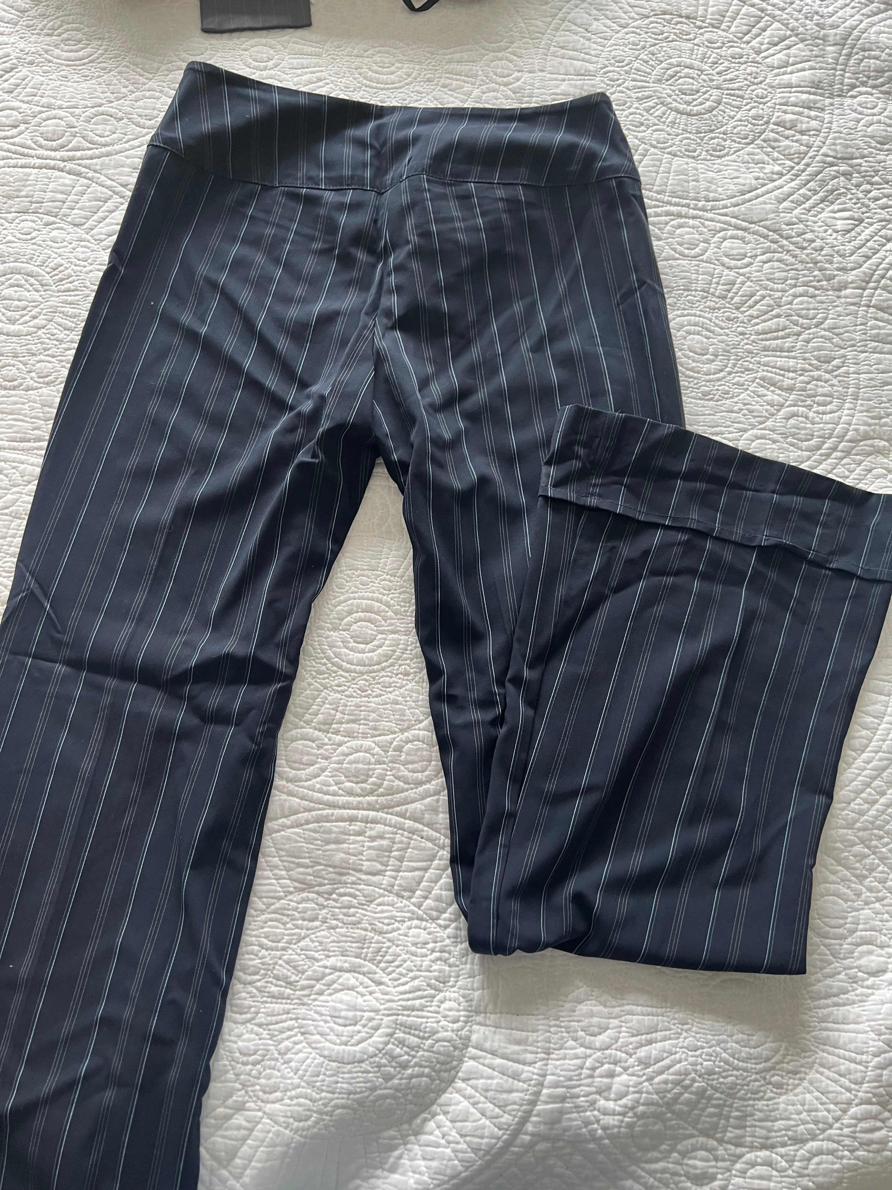 Black stripped trousers