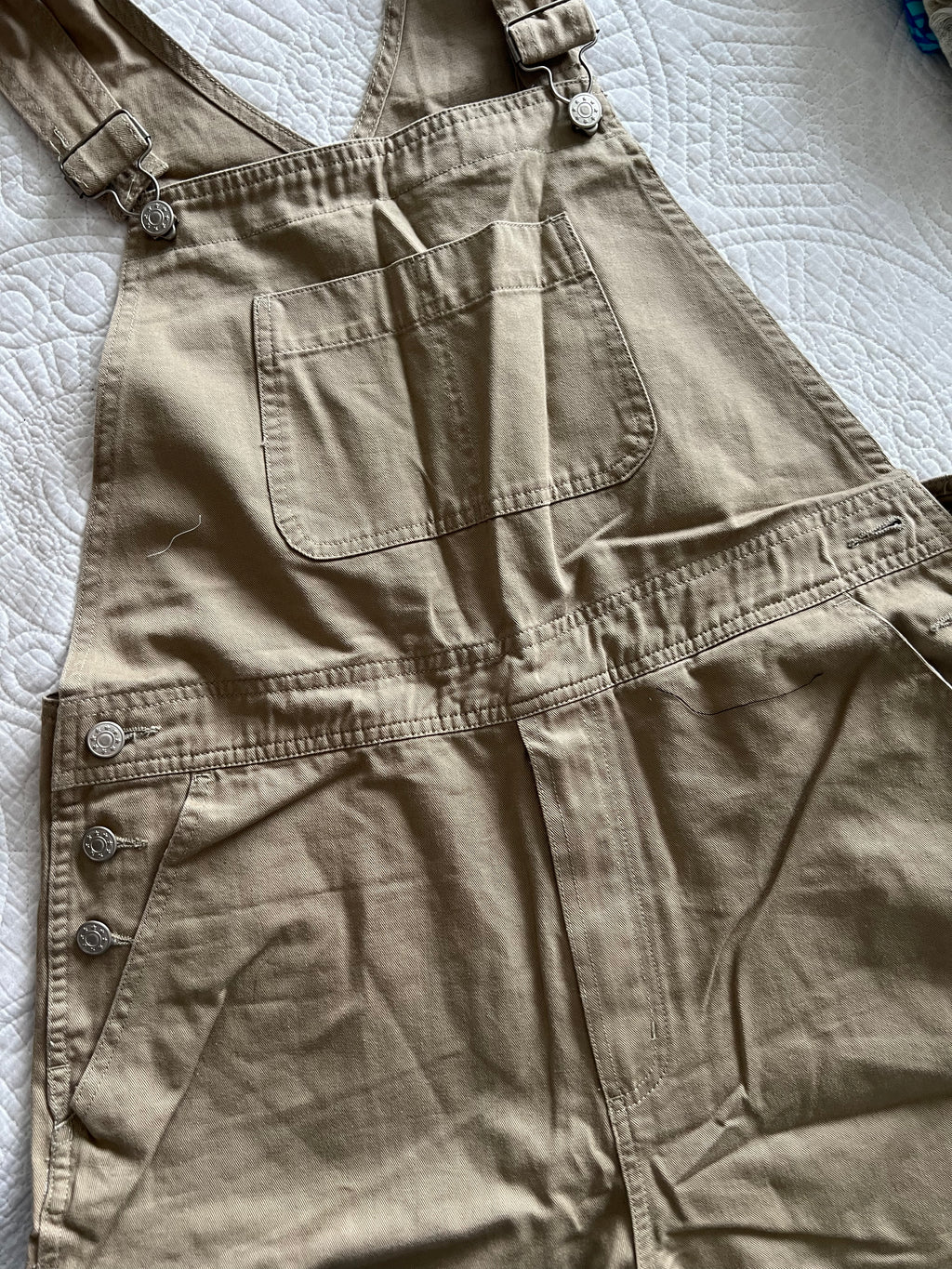 Nude dungarees