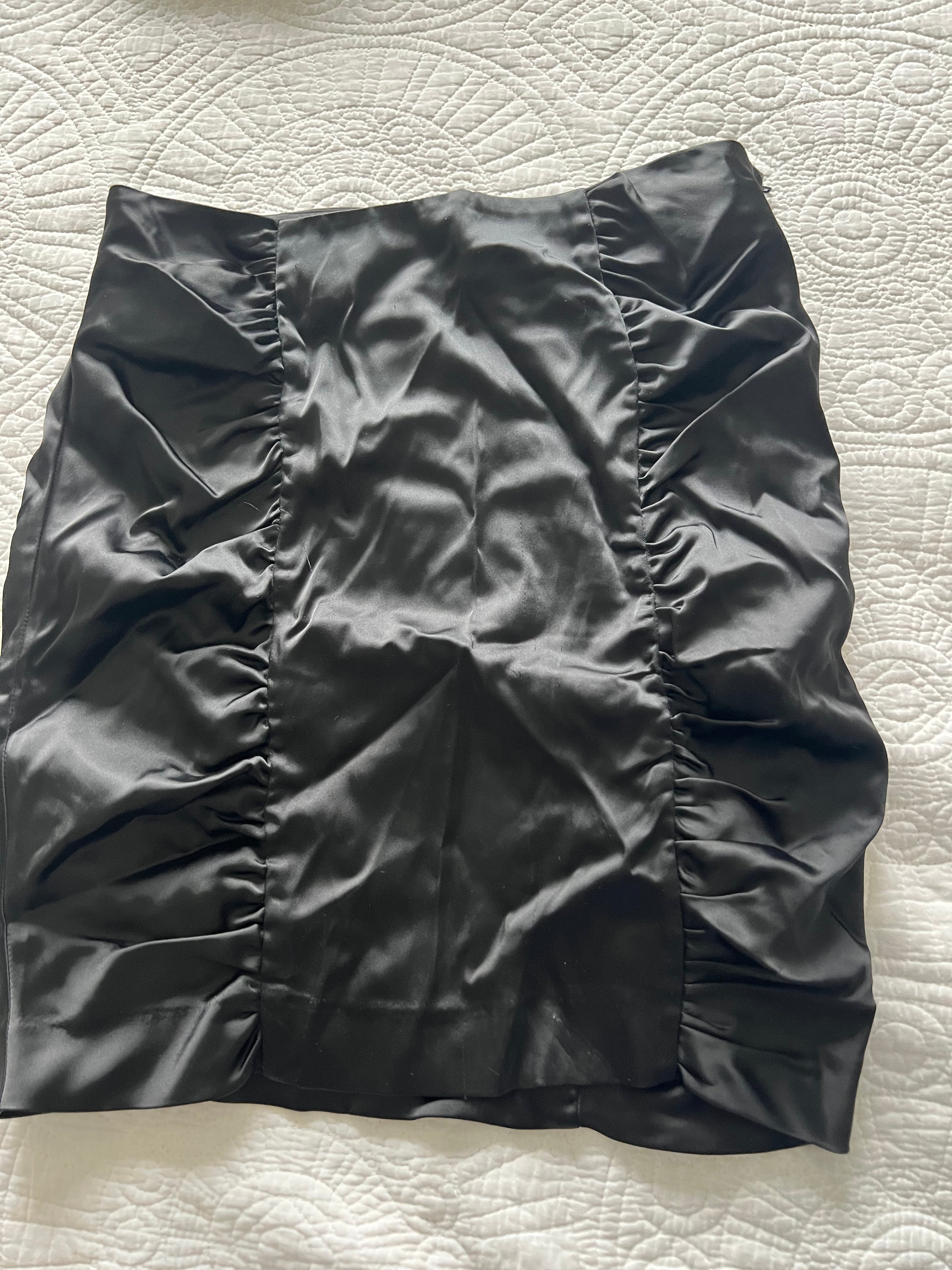 Black midi skirt