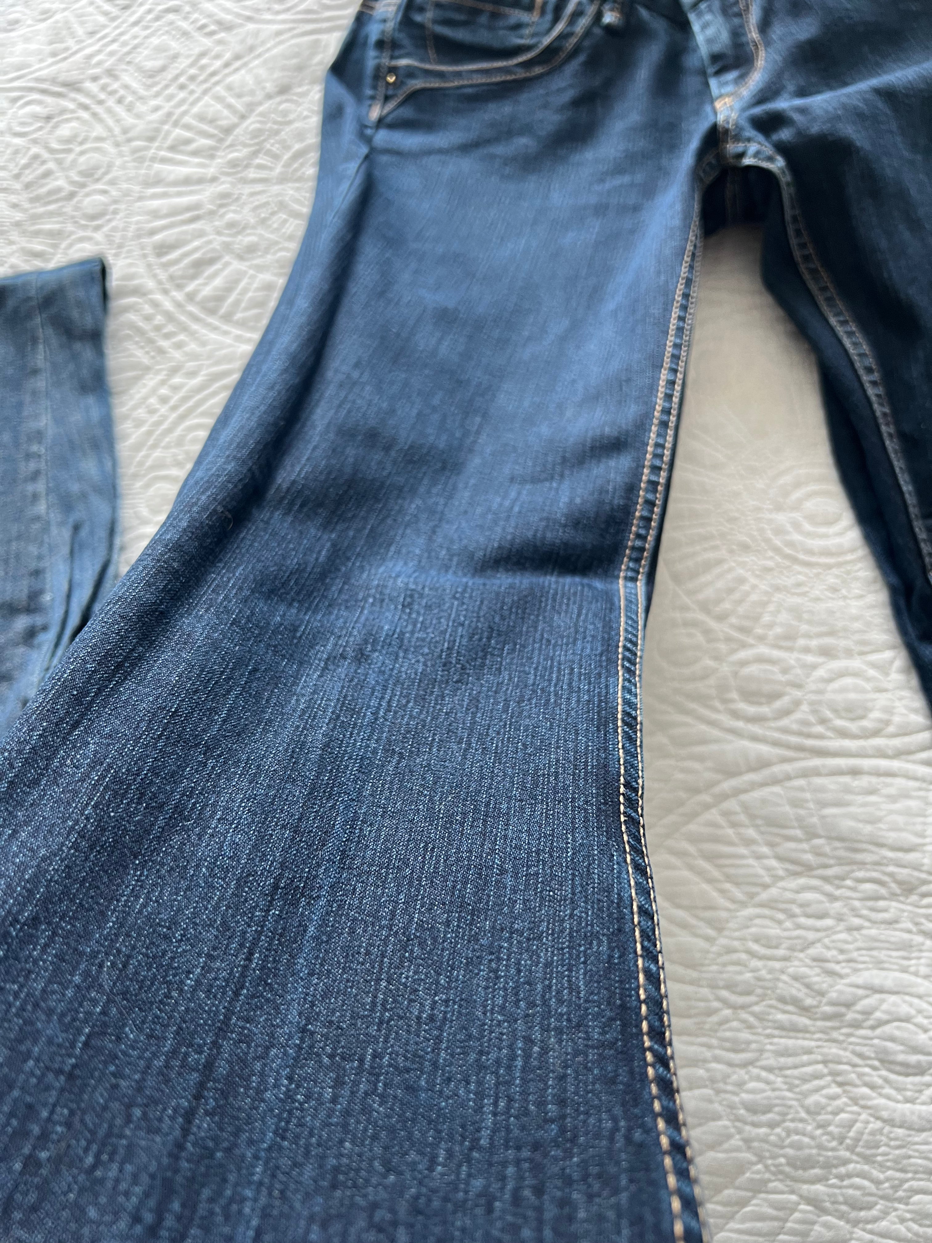 Low waisted jeans