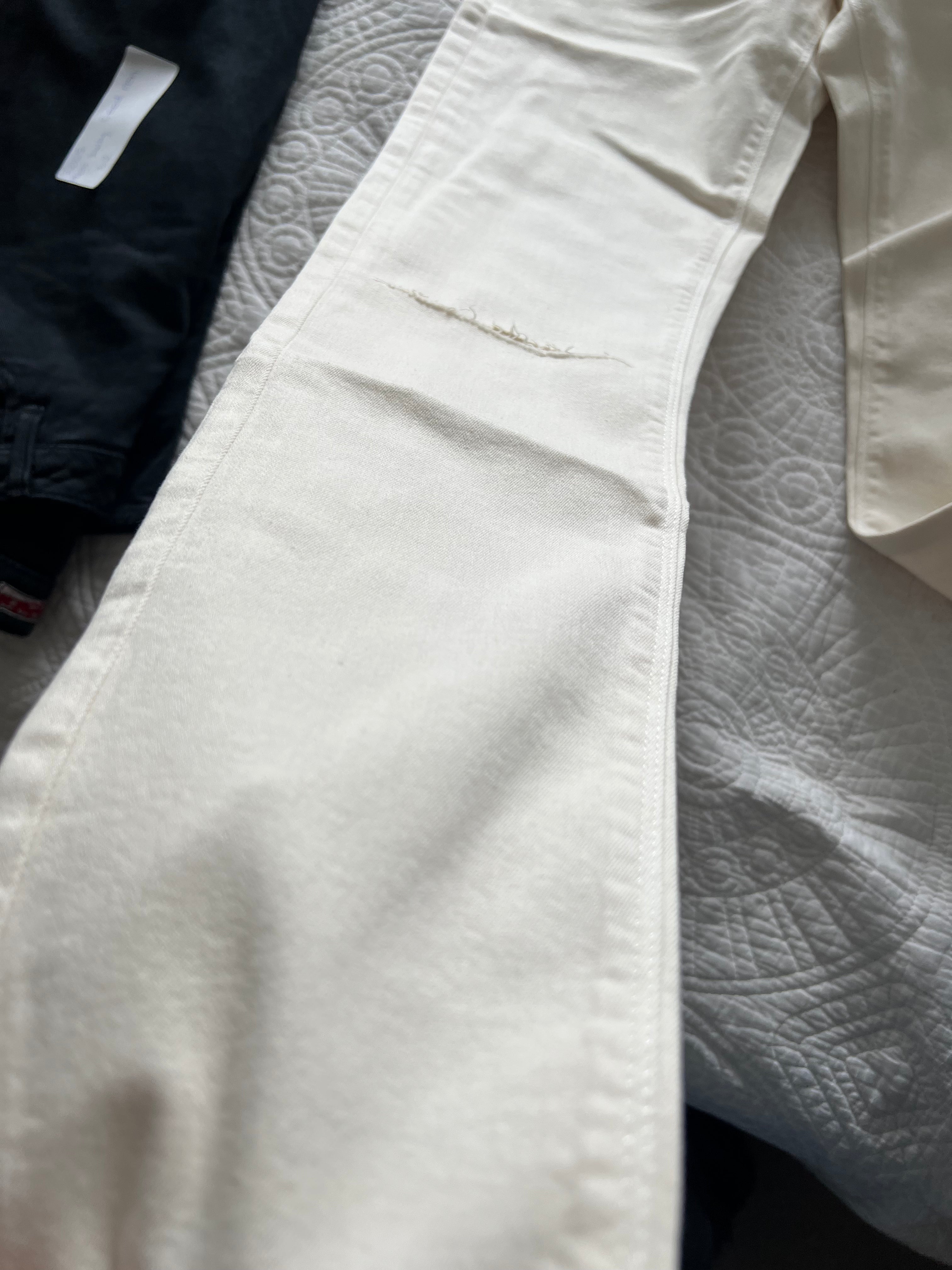White high waisted jeans