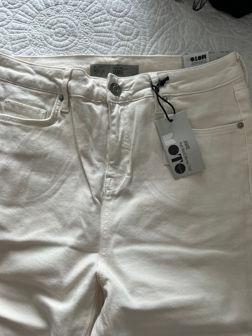 White high waisted jeans