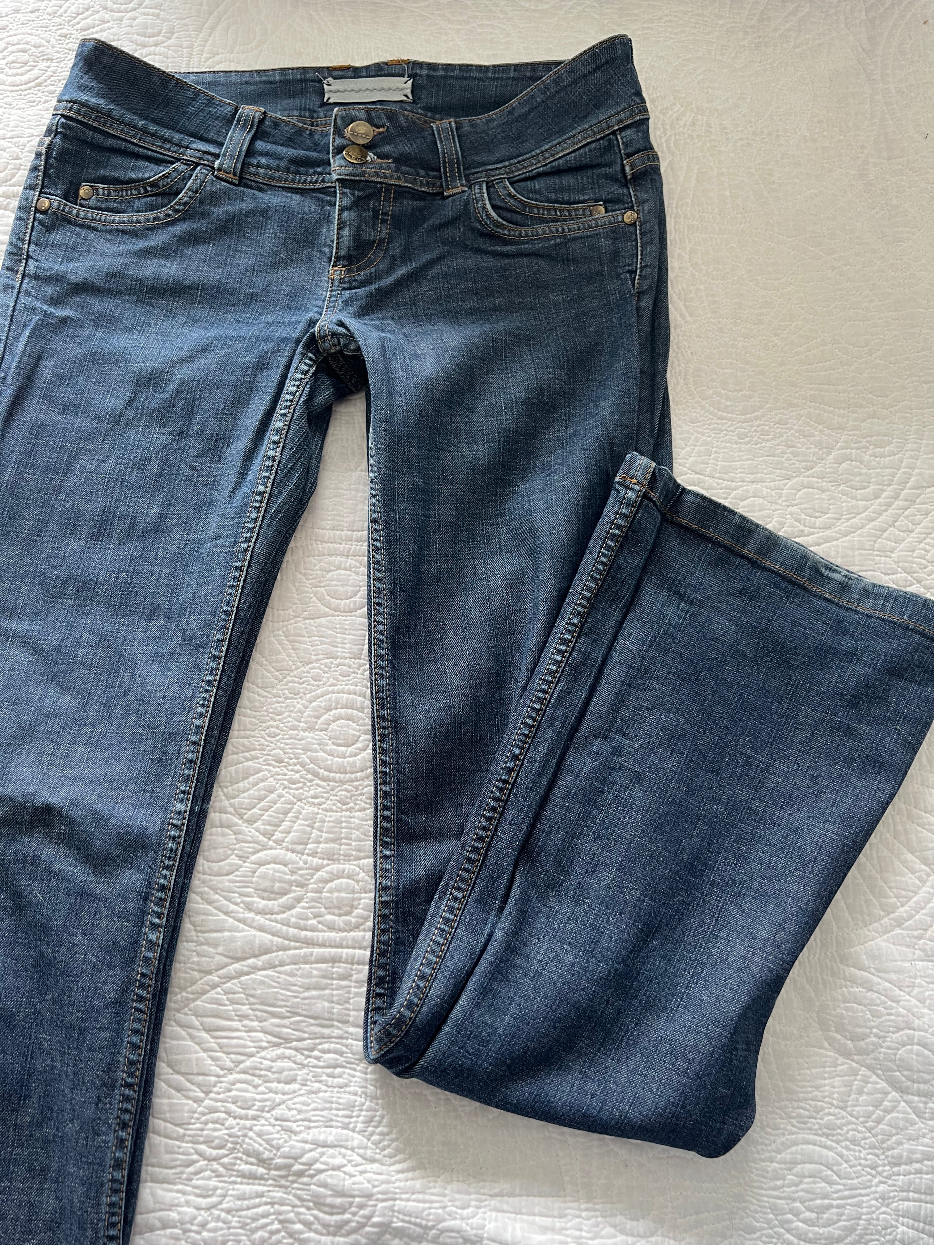 Low waisted jeans