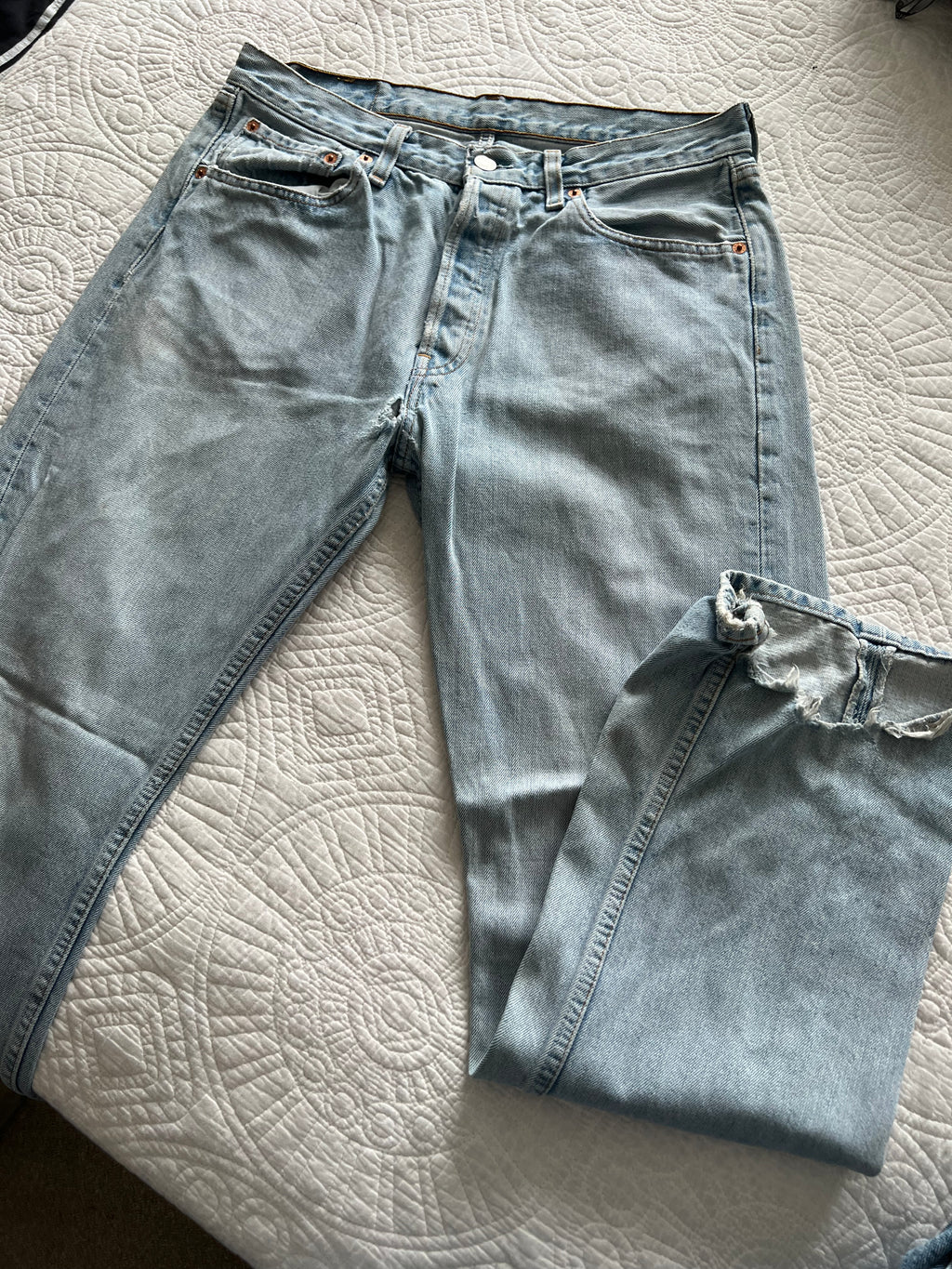 Levi's light blue jeans / Tall