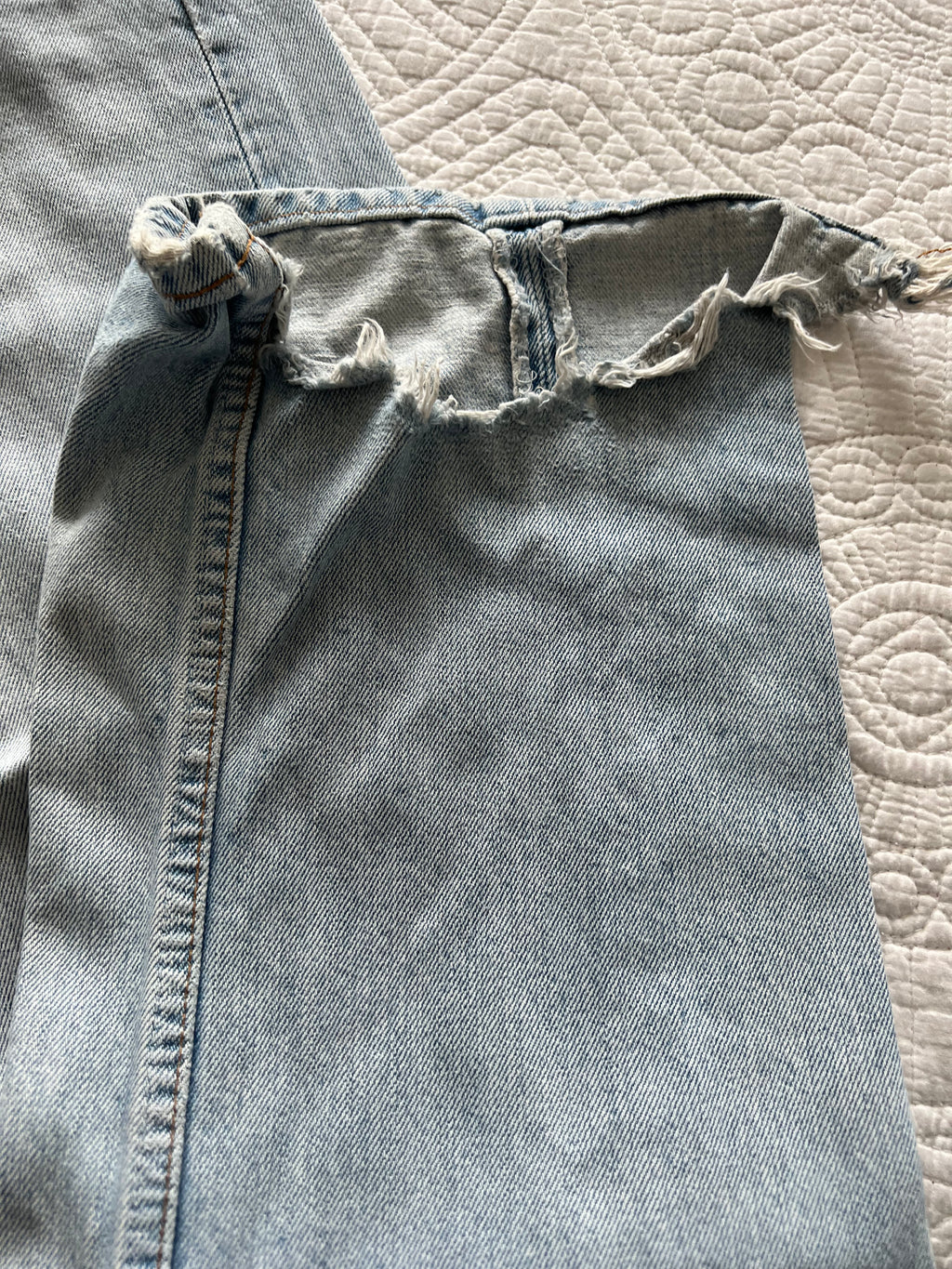 Levi's light blue jeans / Tall