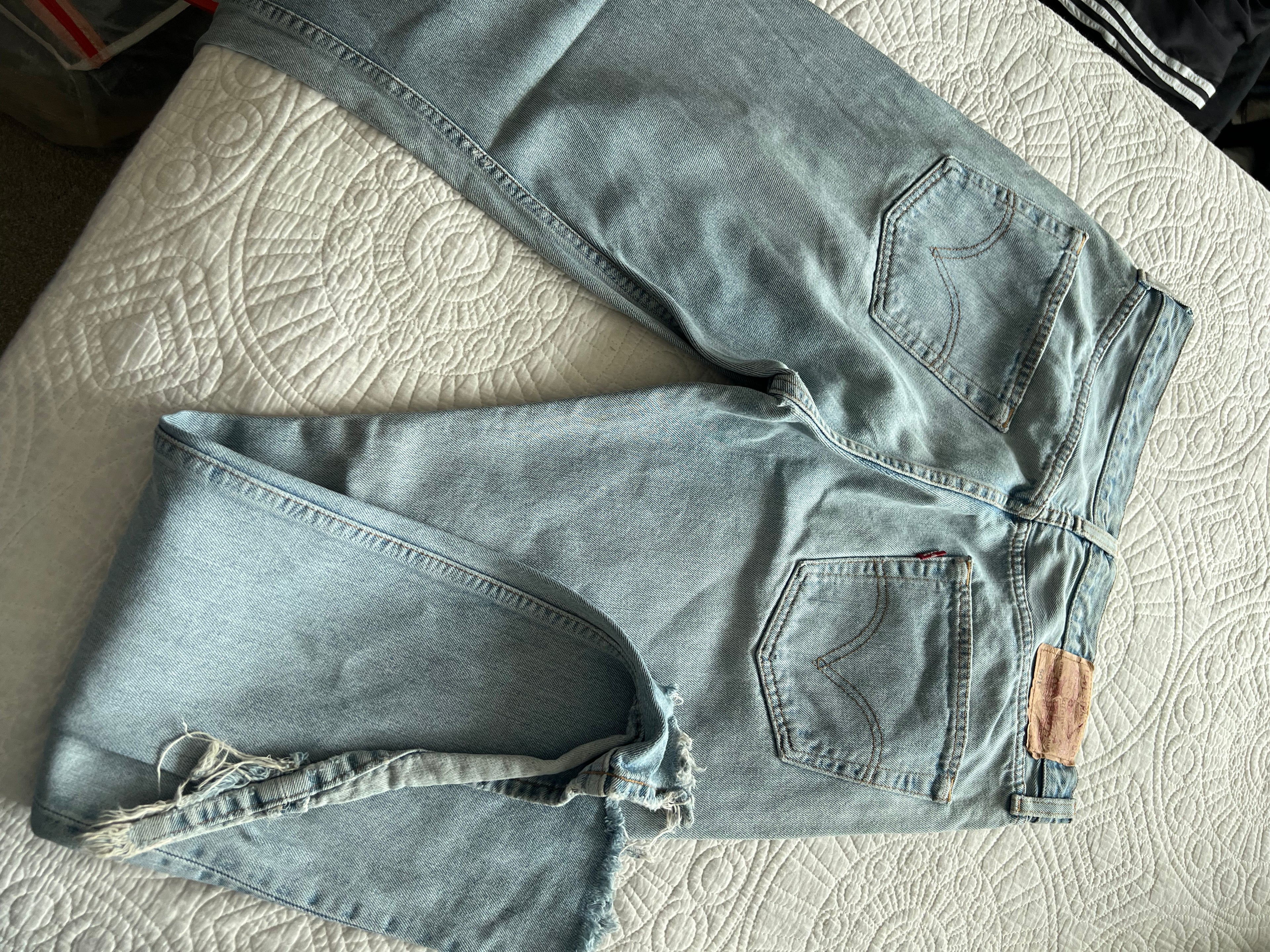 Levi's light blue jeans / Tall
