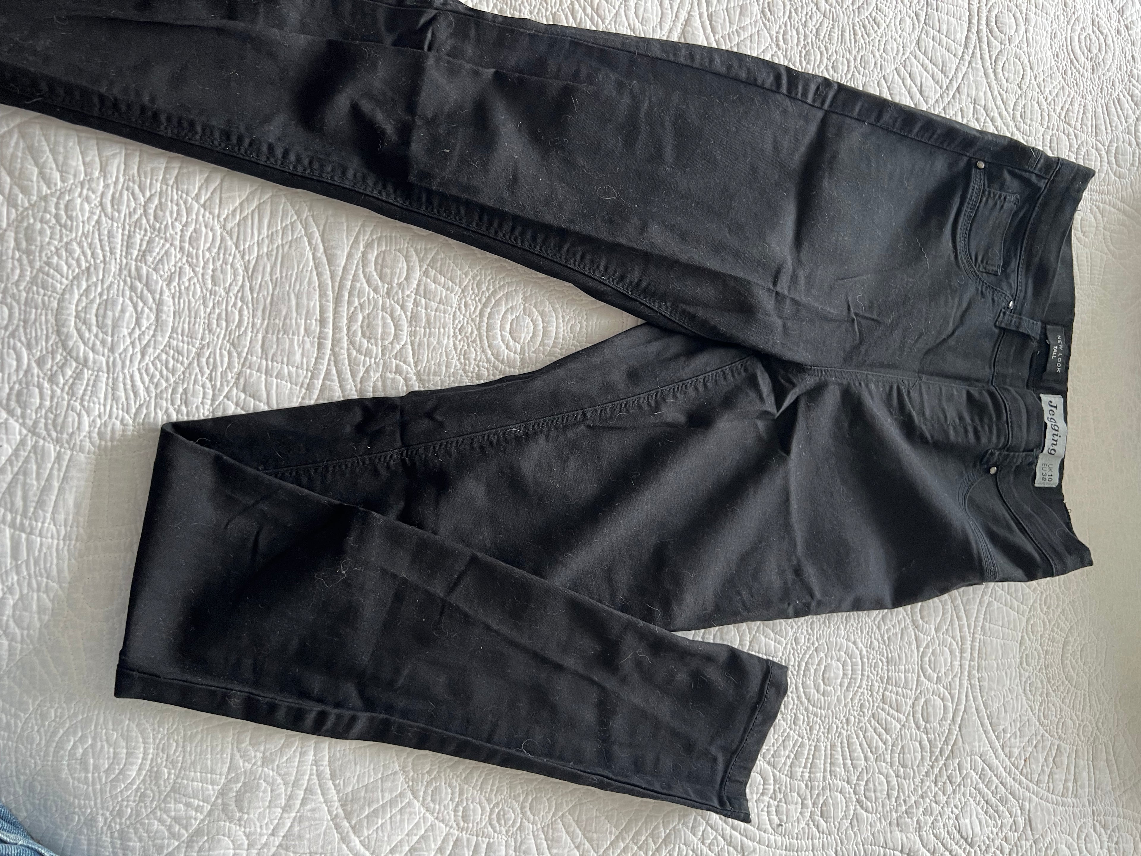 Black skinny jeans / Tall