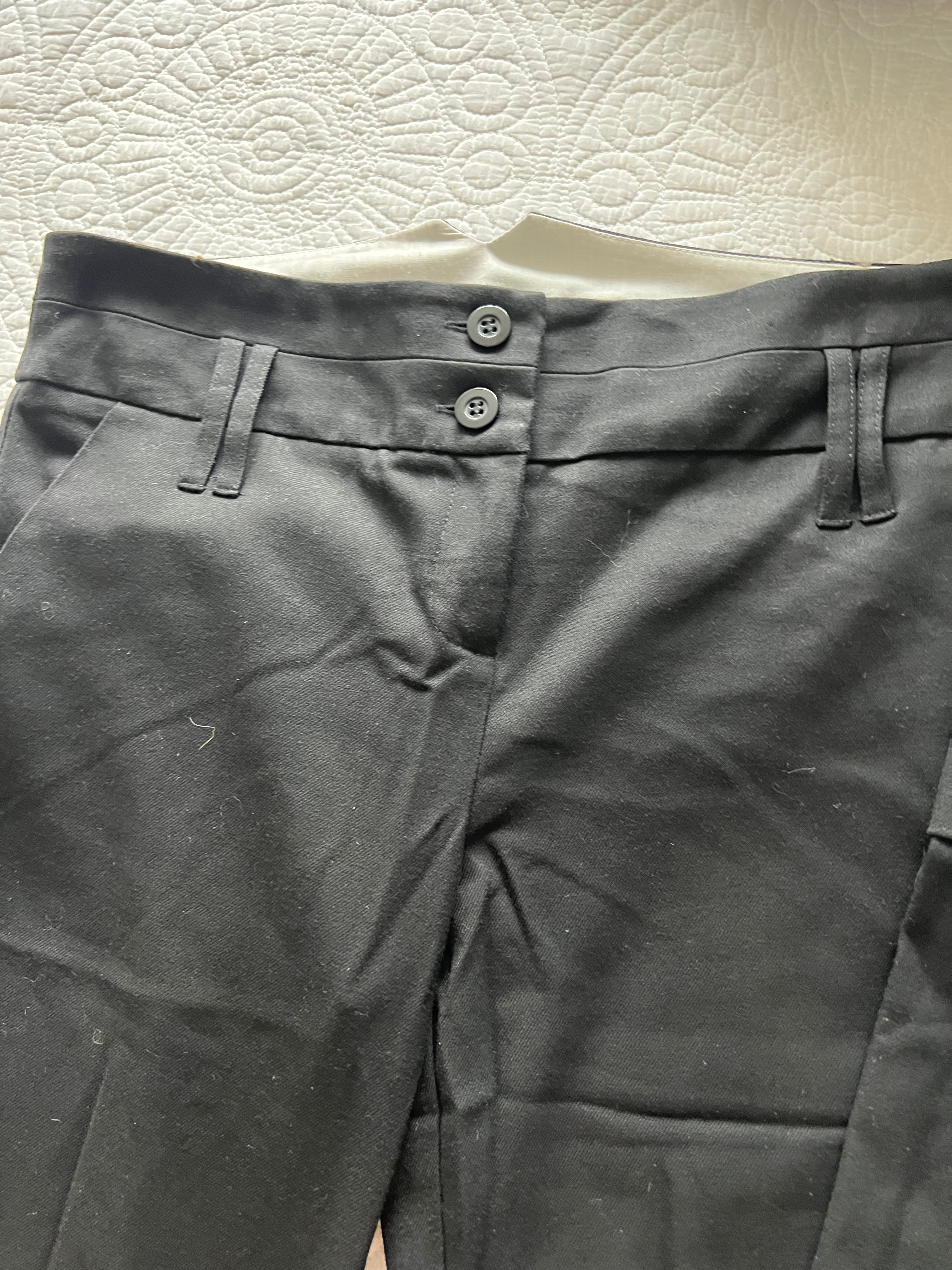 Black trousers