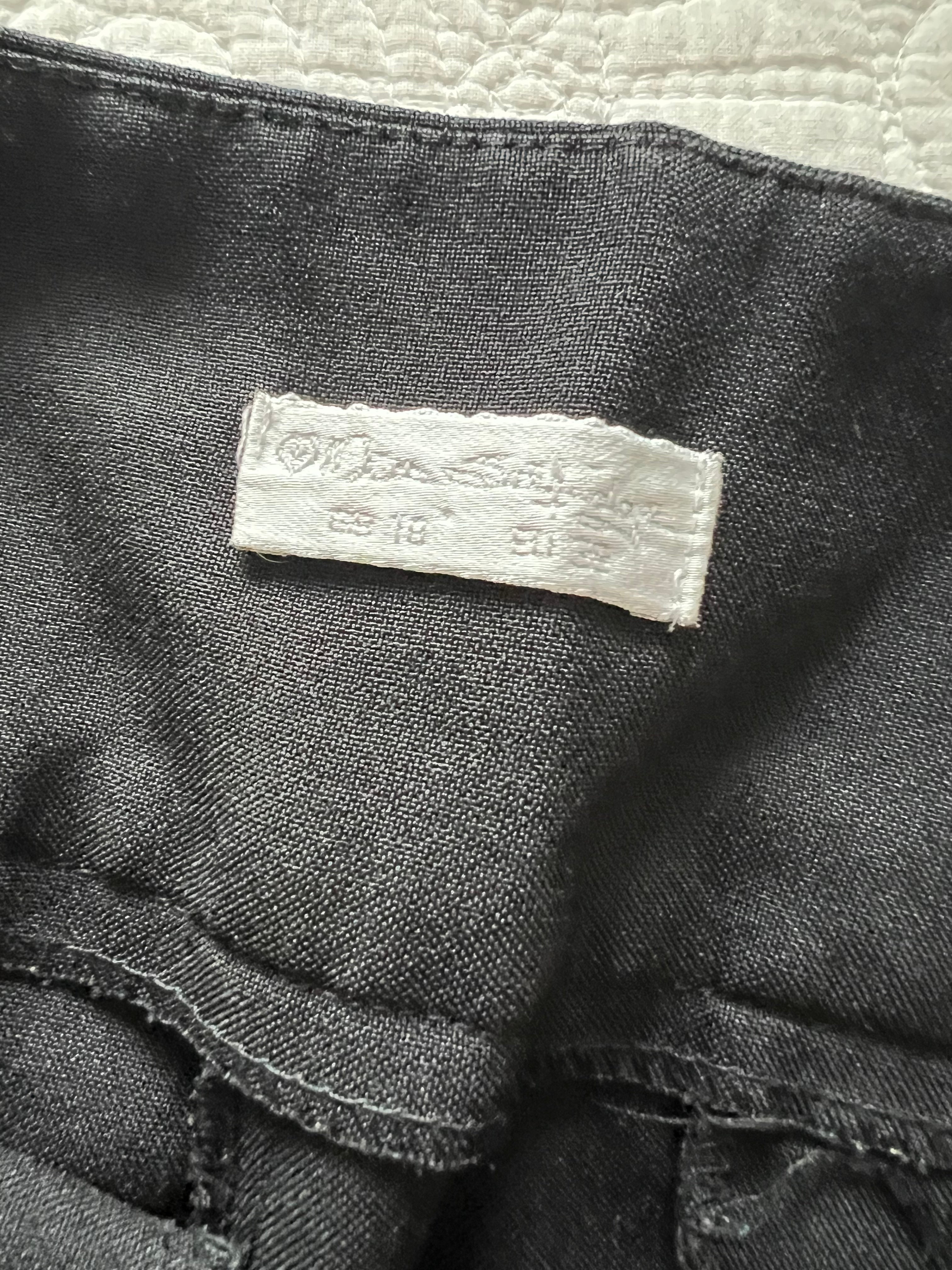 Black trousers