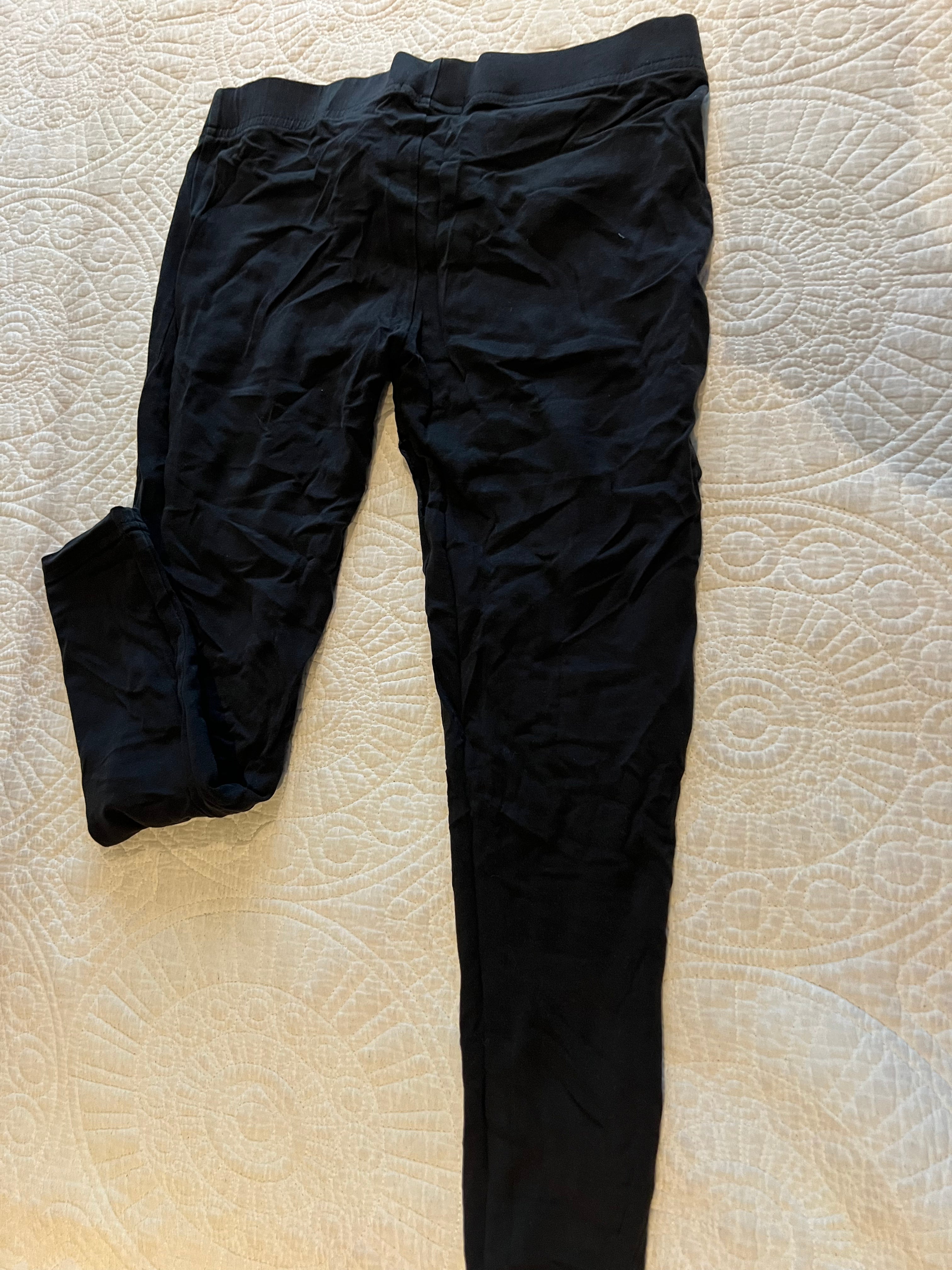 Black leggings