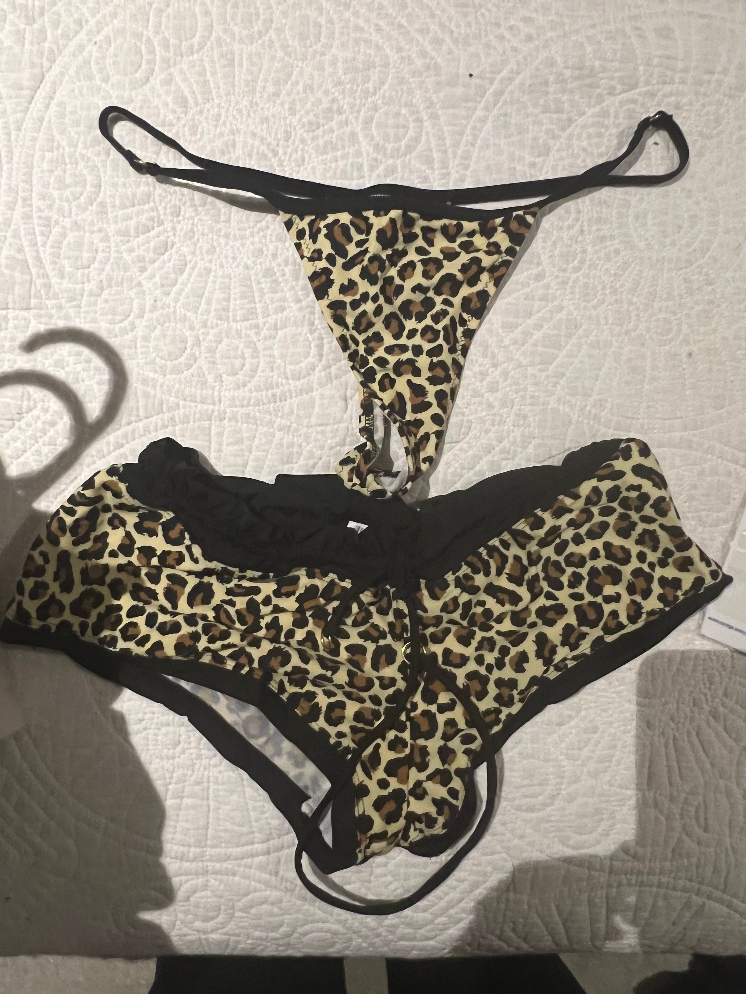 Leopard print underwear