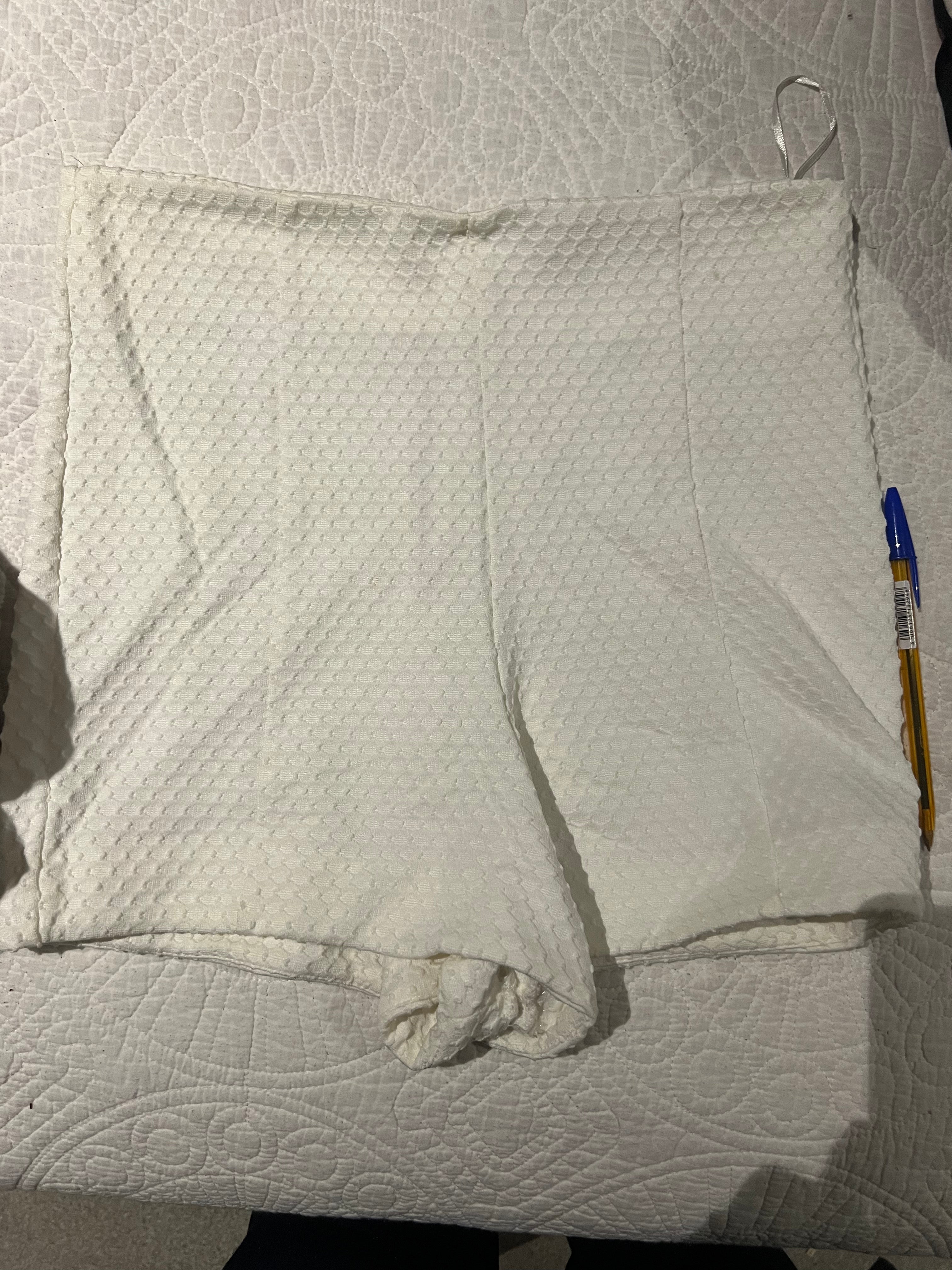 White high waited shorts