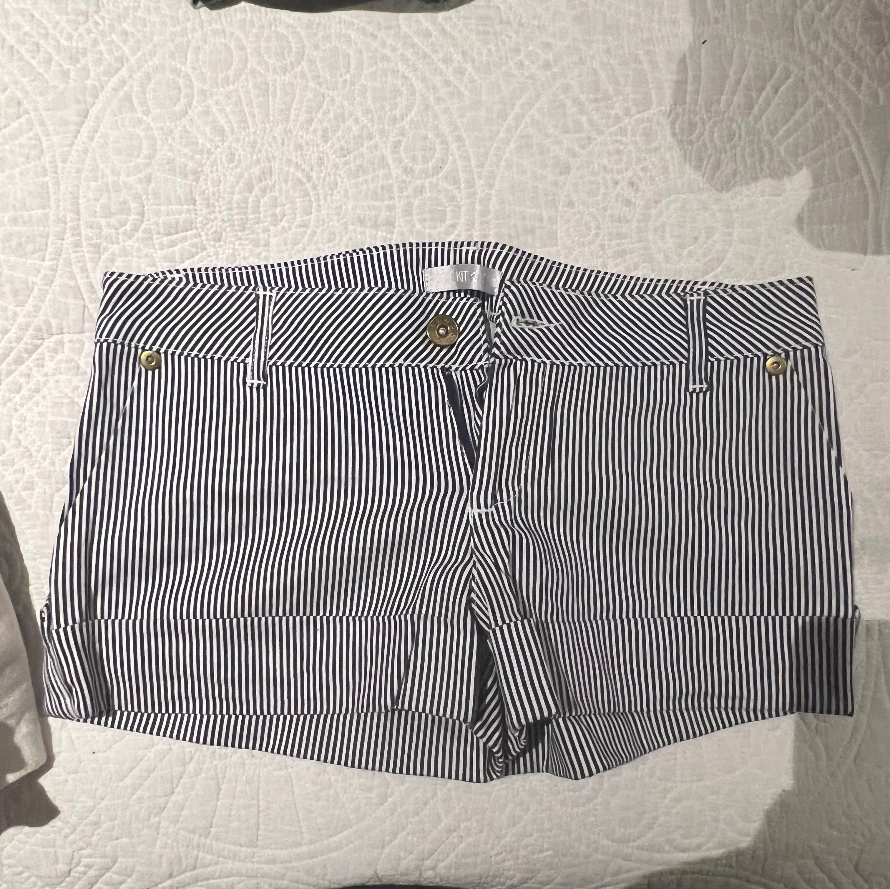 Stripped shorts