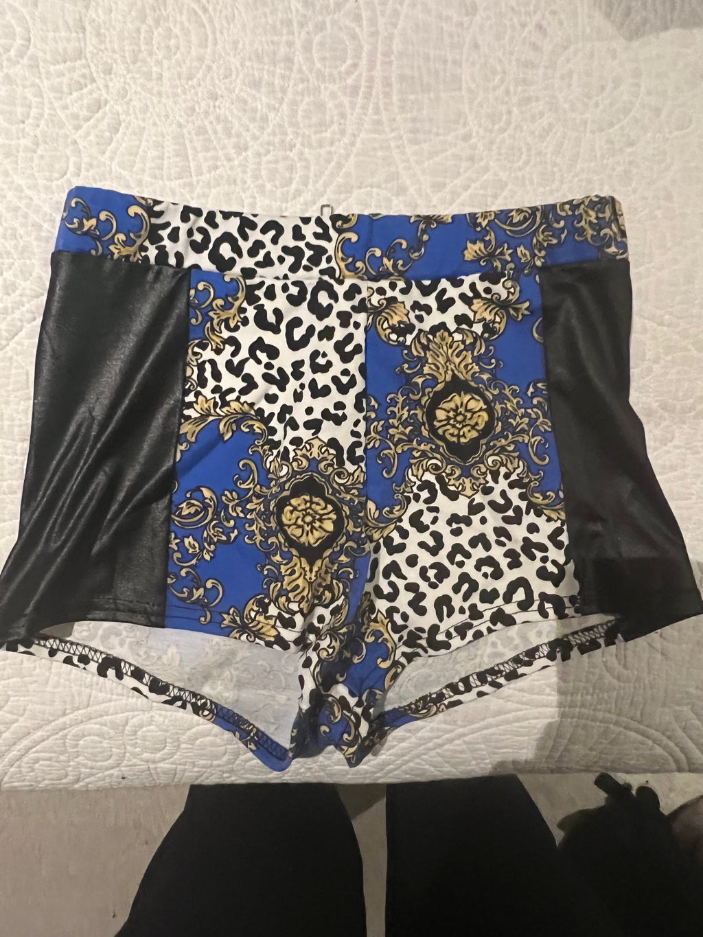 Graphic shorts