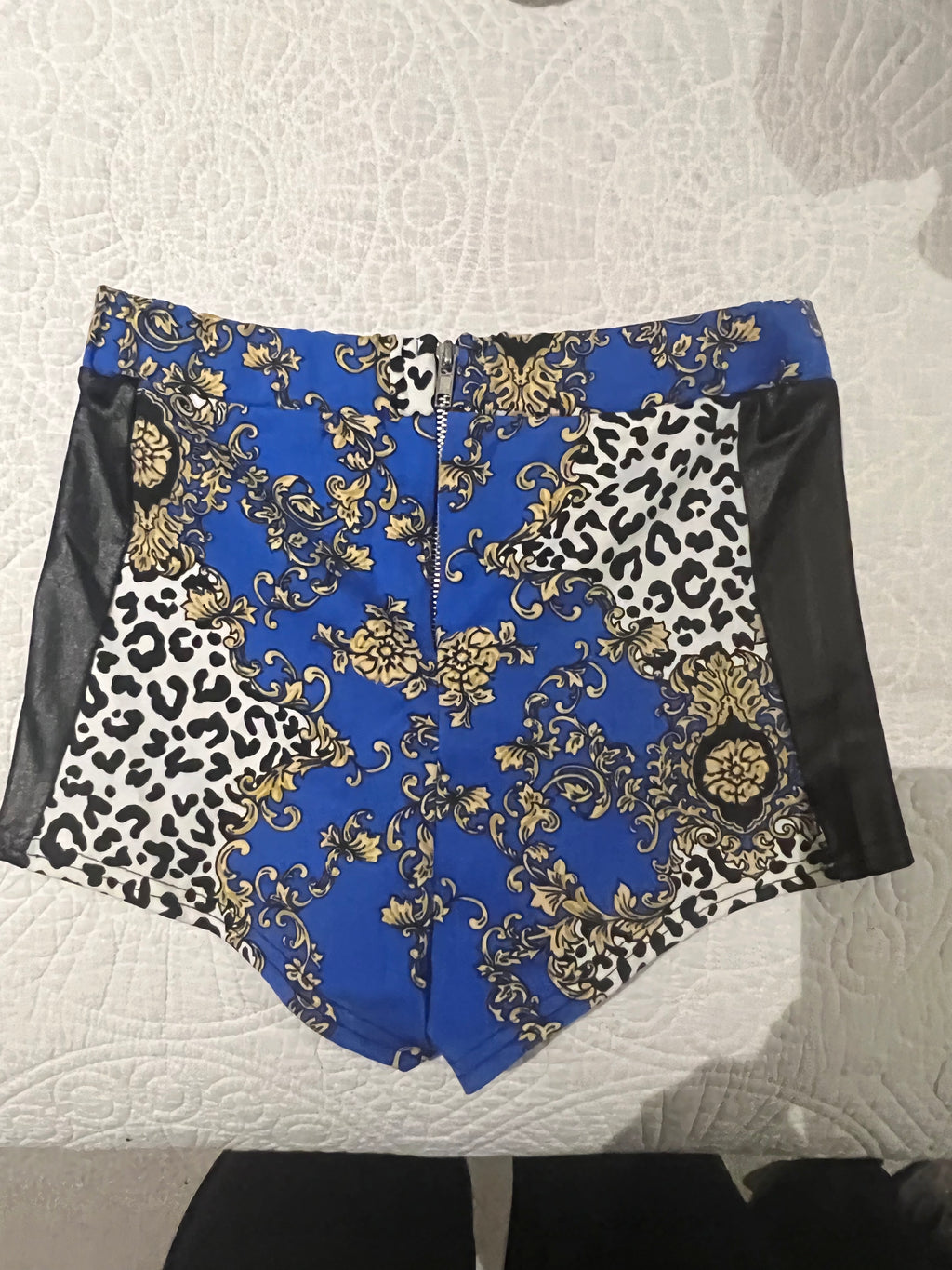 Graphic shorts