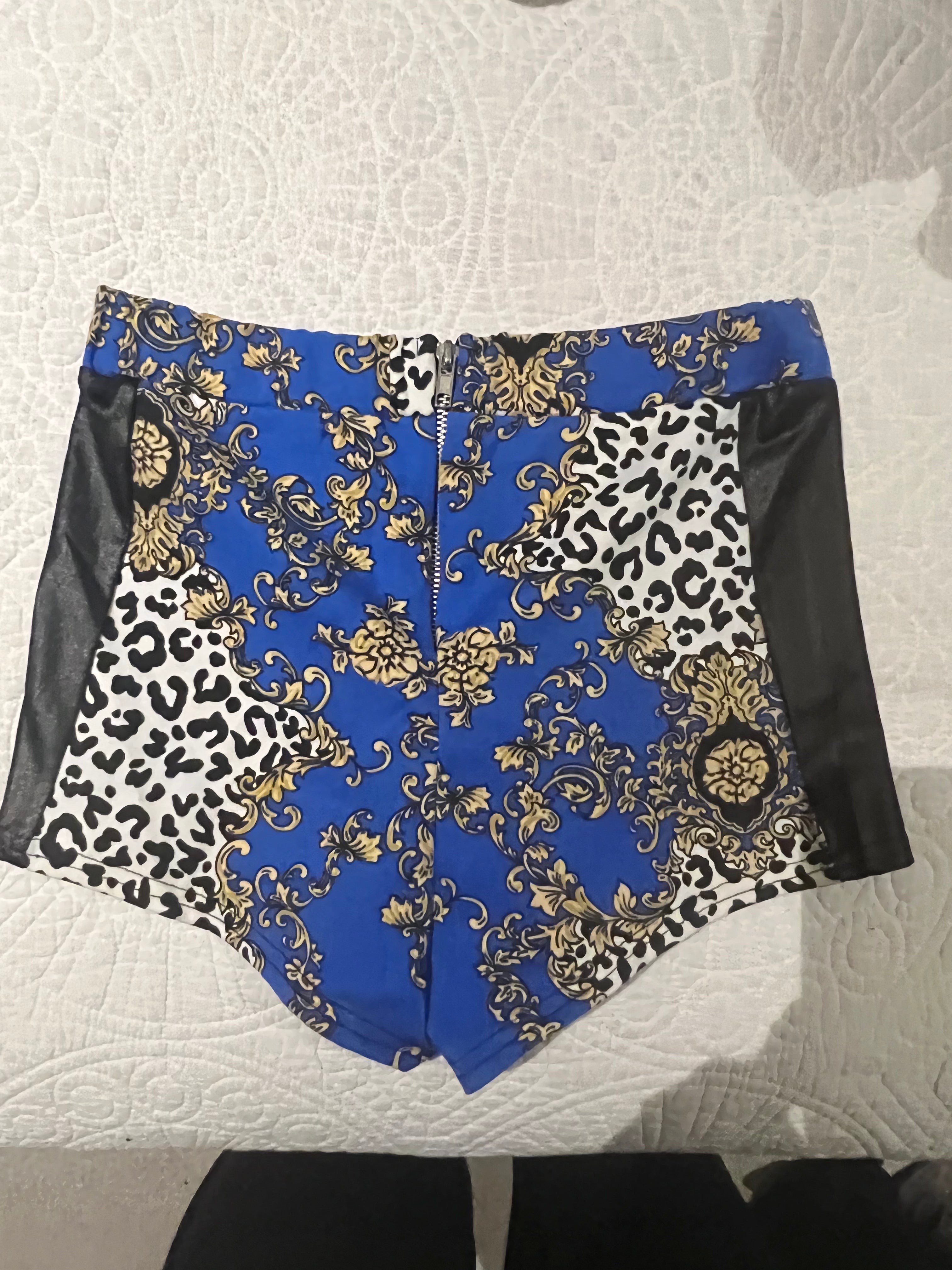 Graphic shorts