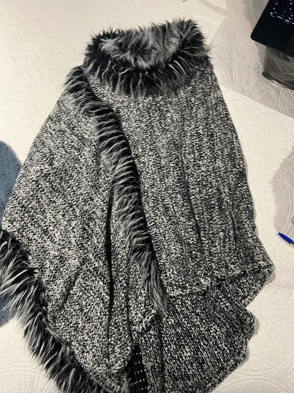 Grey shawl