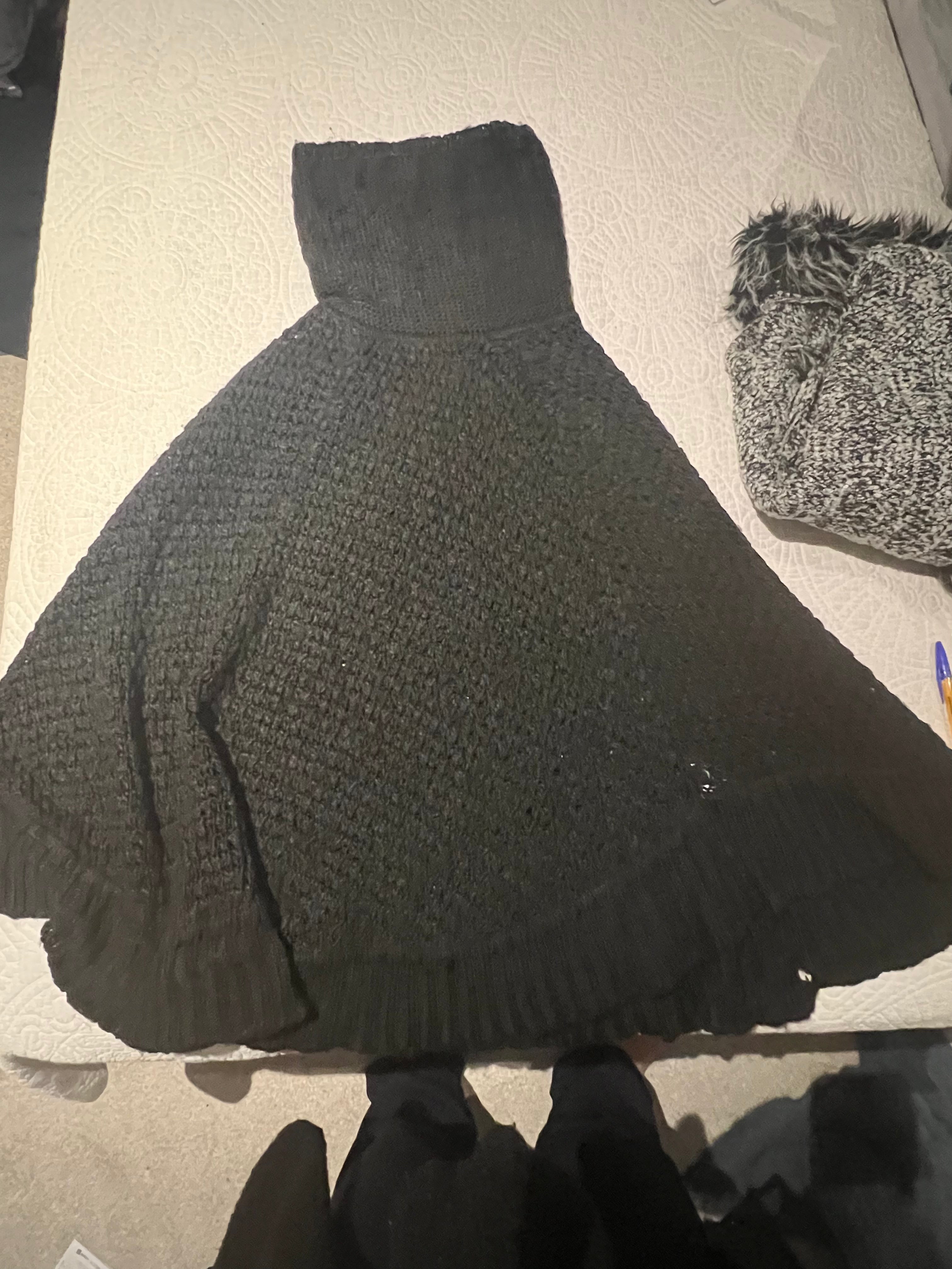 Black shawl