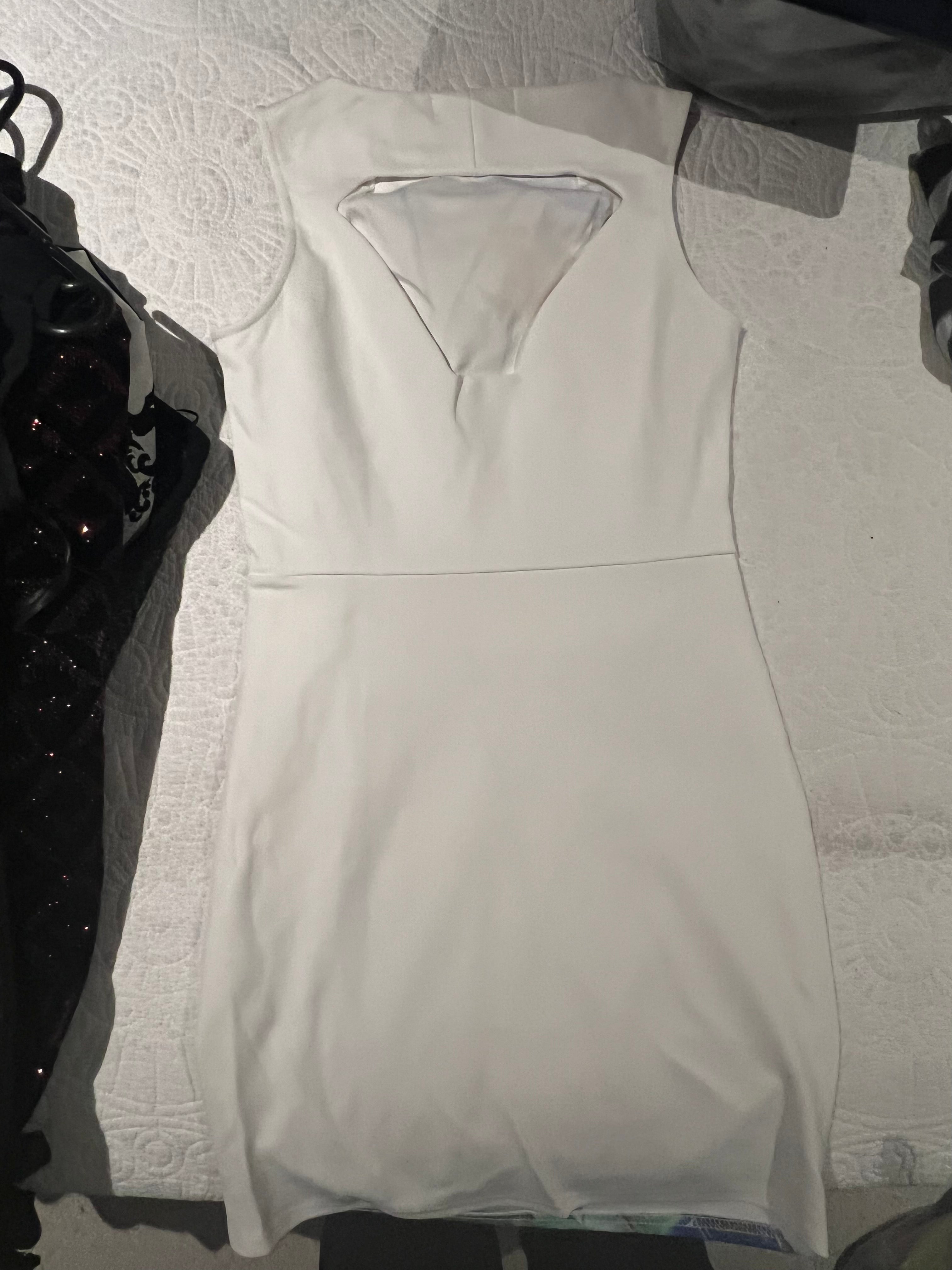 White flower print dress