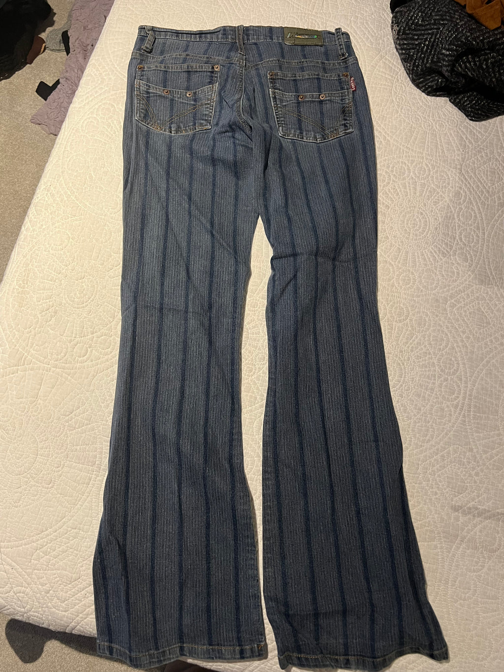 Stripped jeans