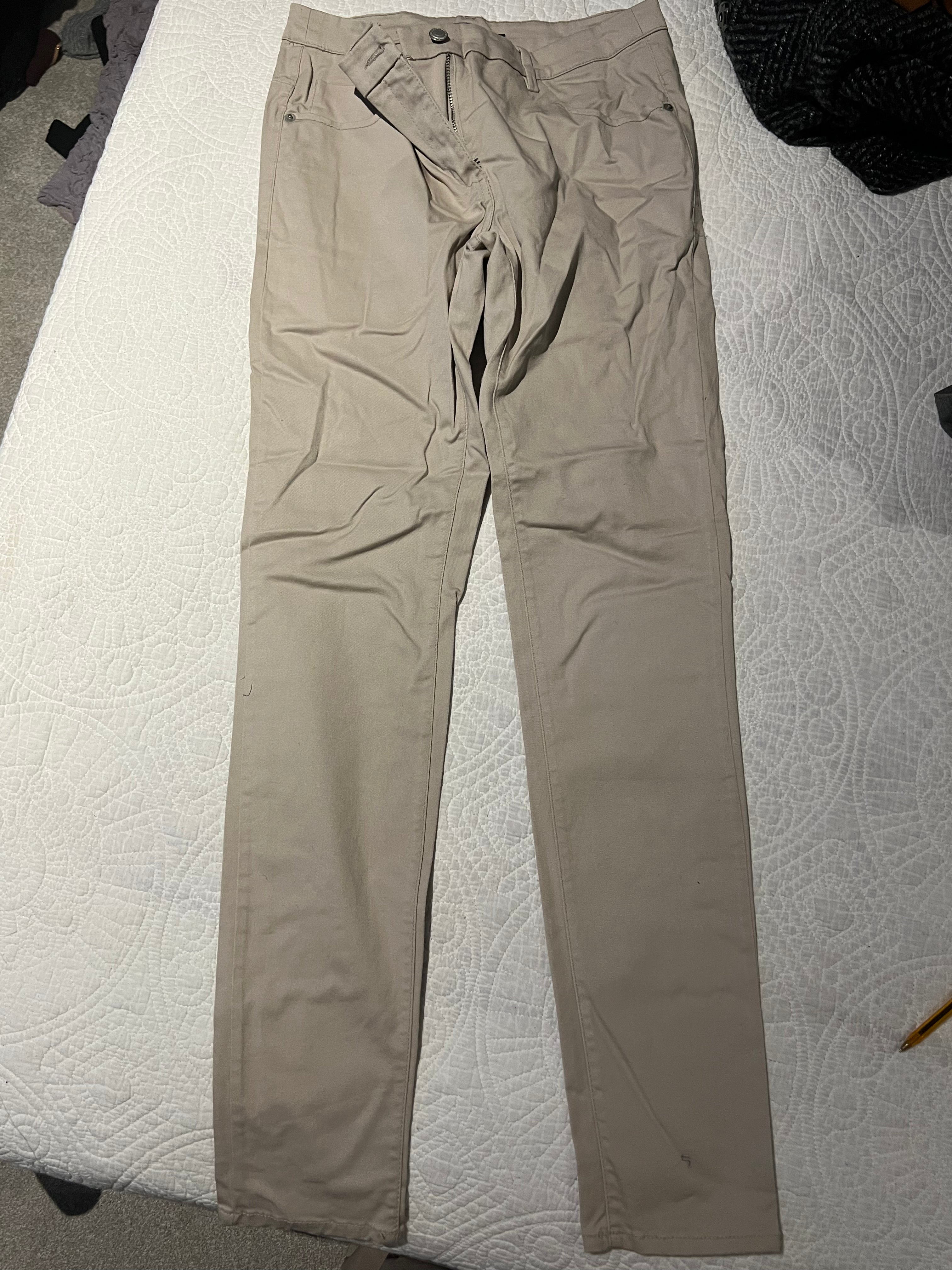 Beige skinny jeans