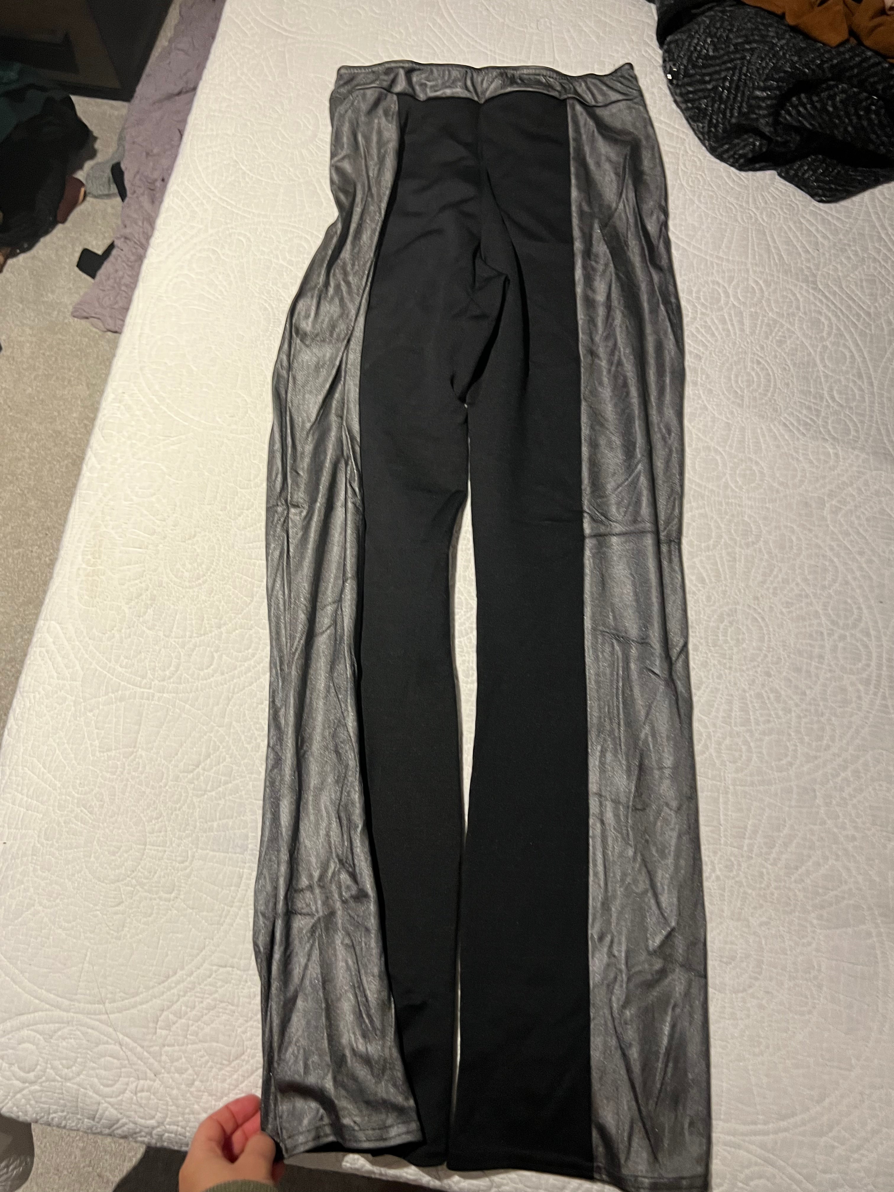 Black jeggings