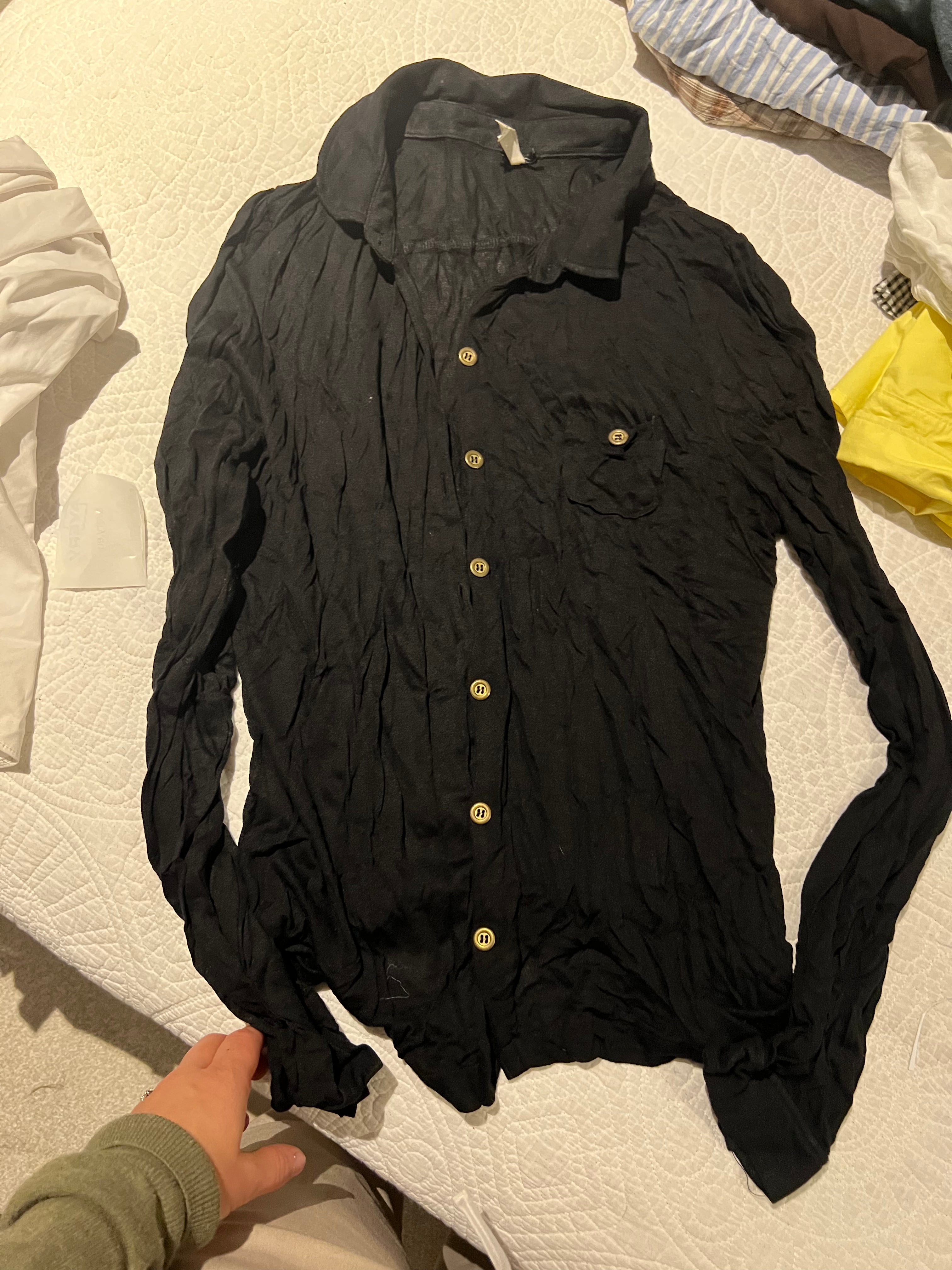 Black shirt