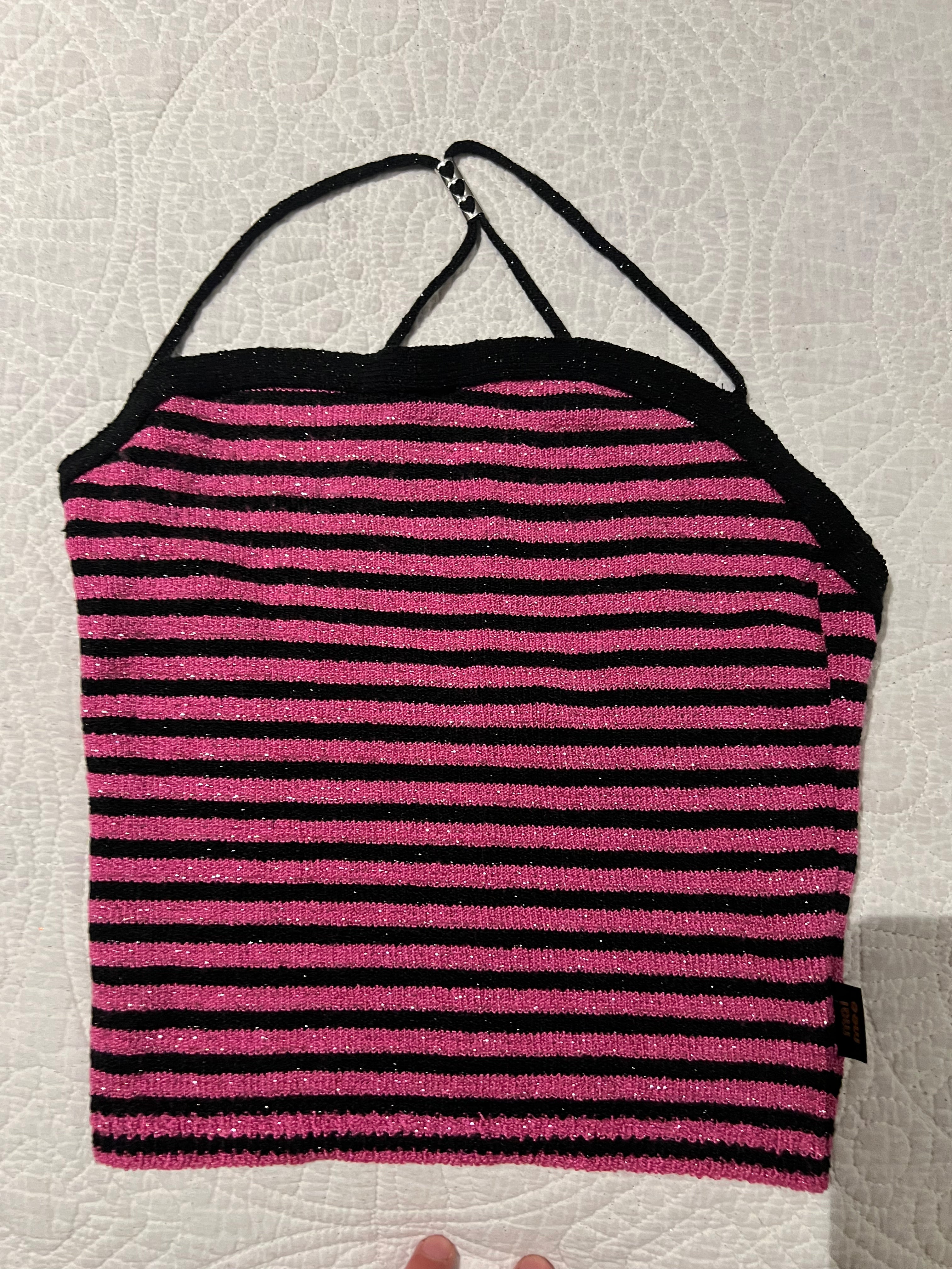 Pink/black crop top