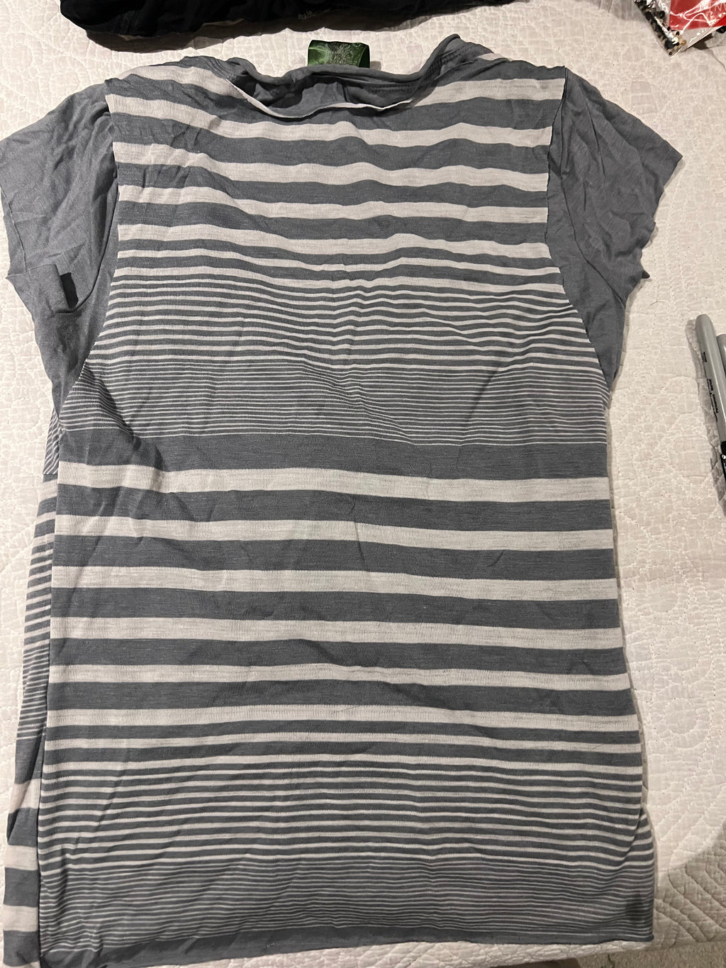 Grey/white top