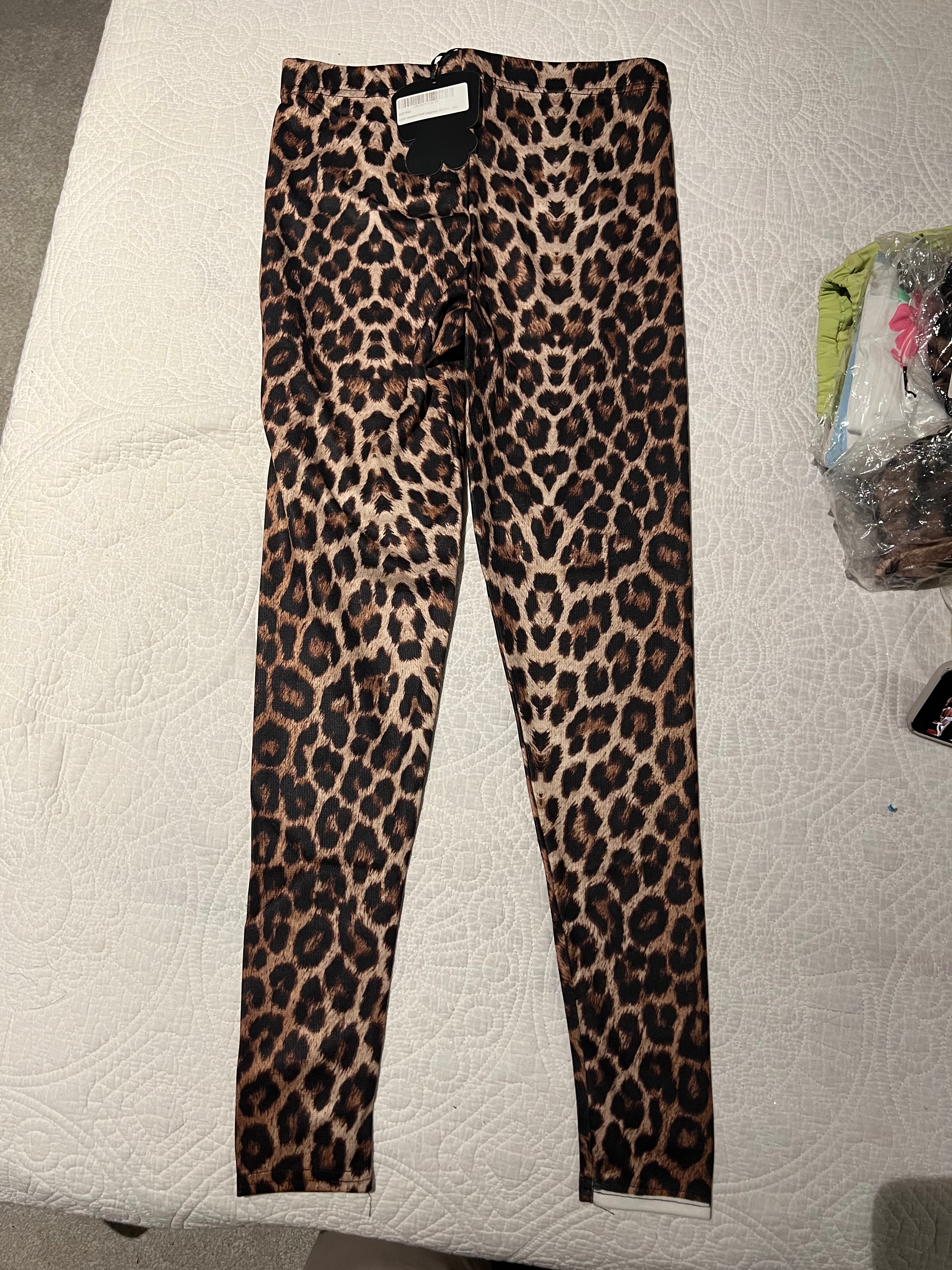 Leopard print leggings