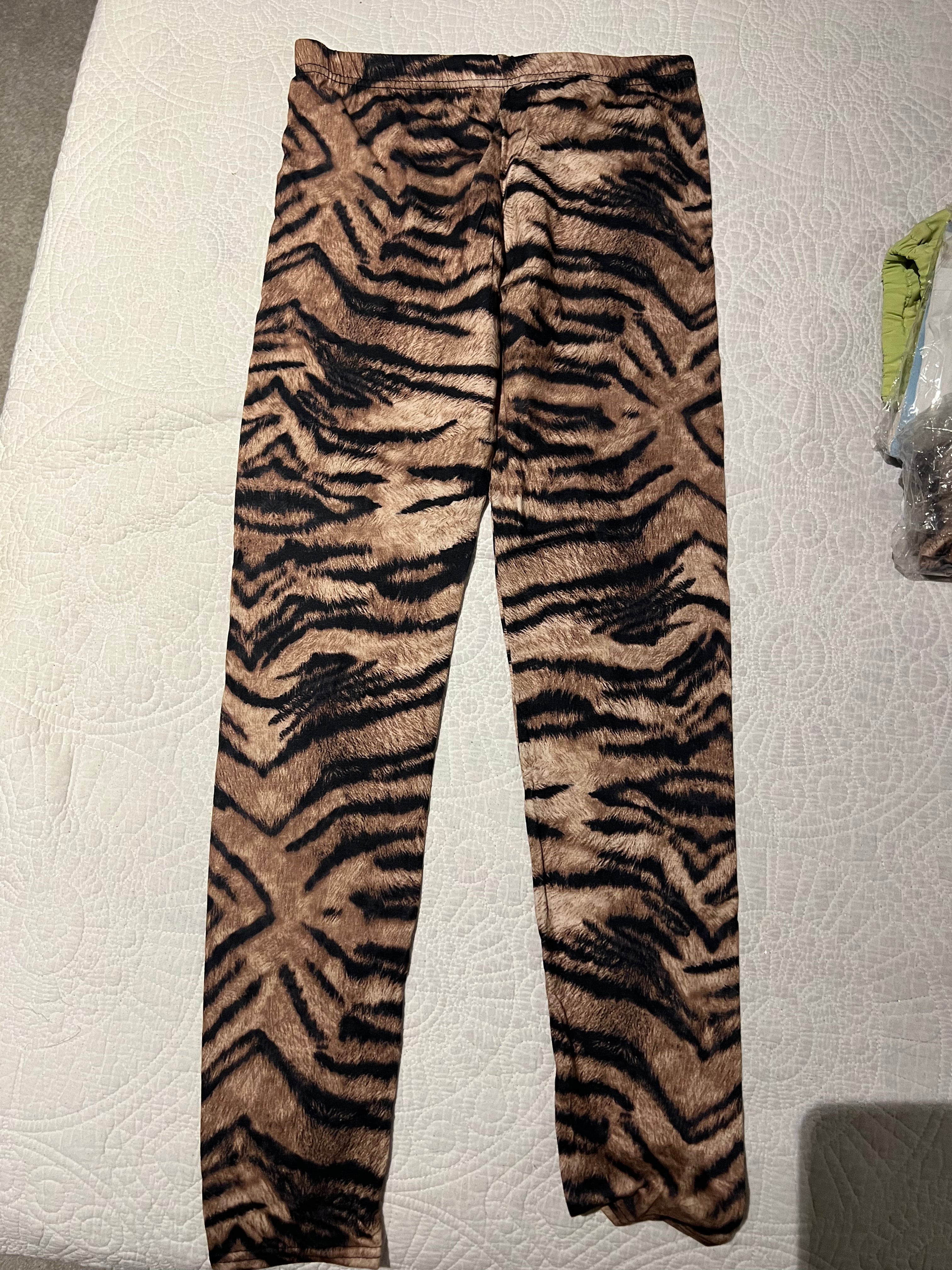 Animal print leggings