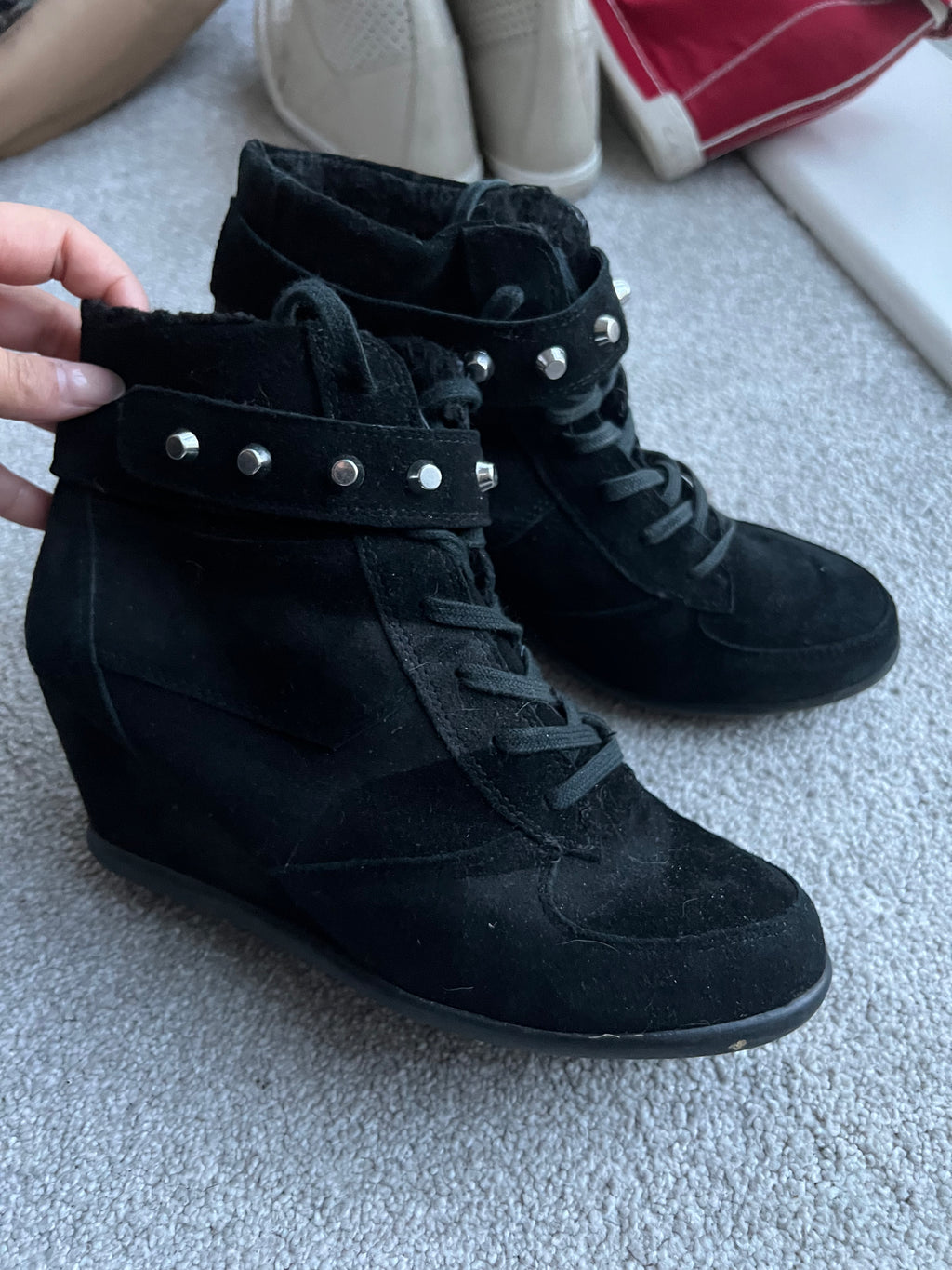 Black wedge sneakers