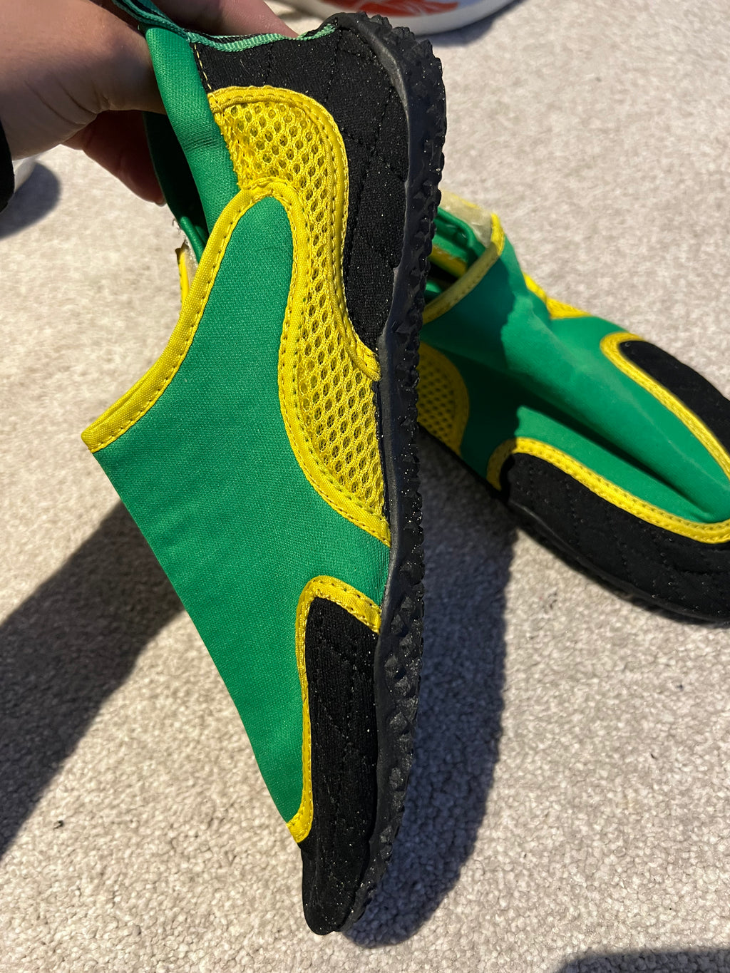 Jamaica colours swimming shoes