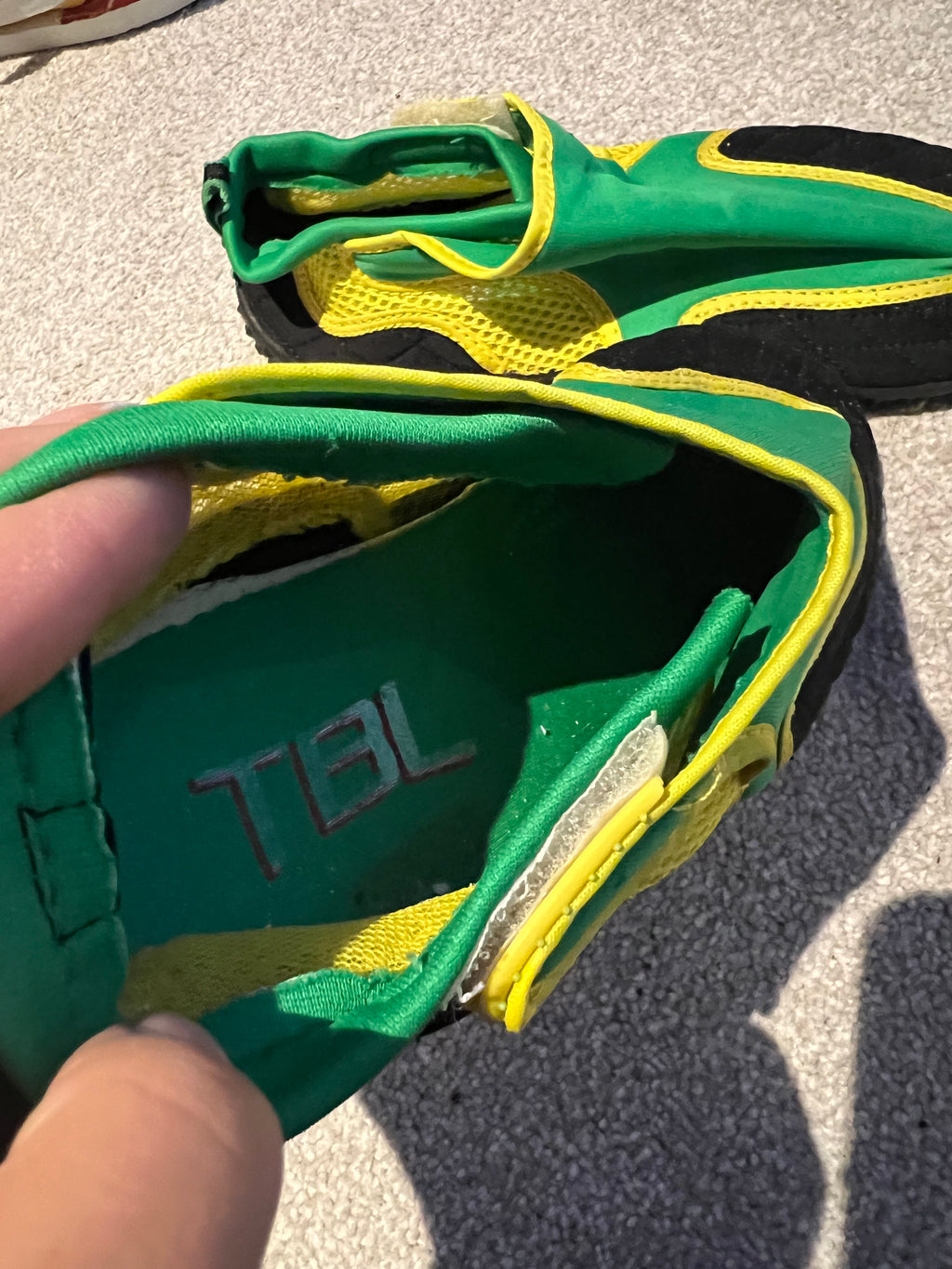 Jamaica colours swimming shoes