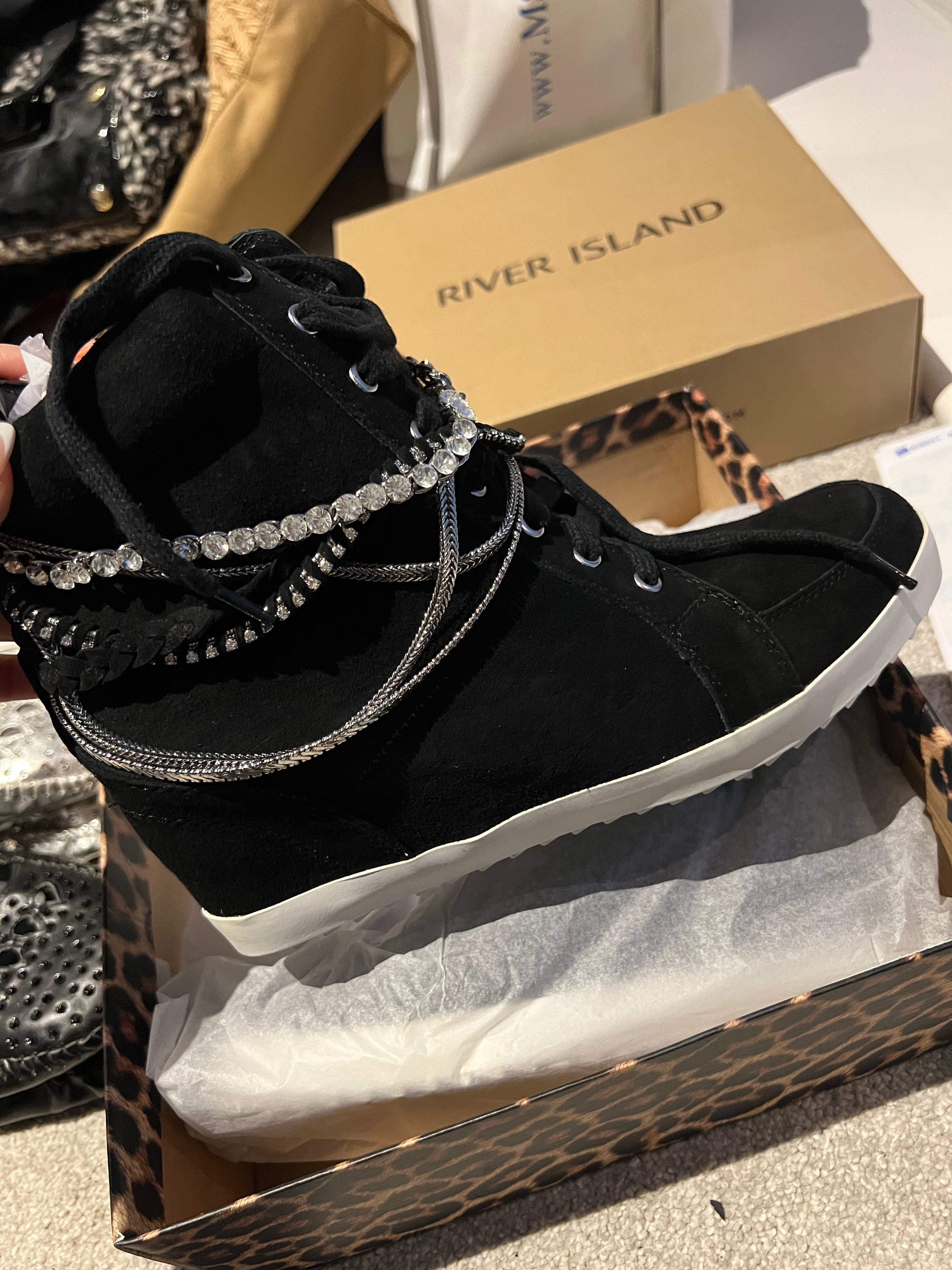 Black wedge sneakers with chains