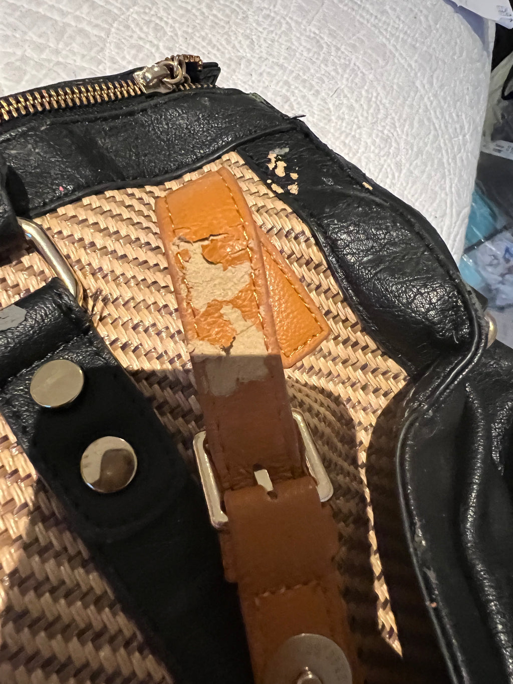 Black/brown bag