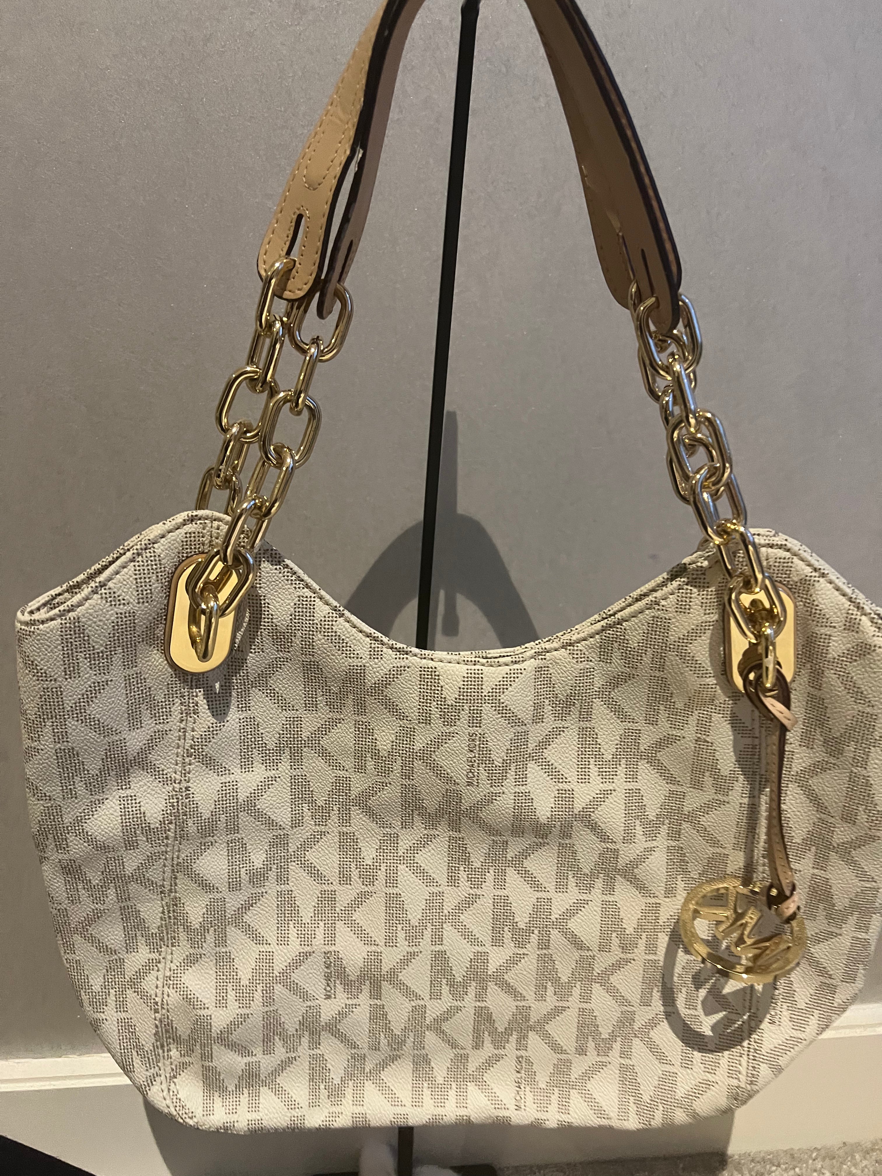 Michael Kors cream hand bag