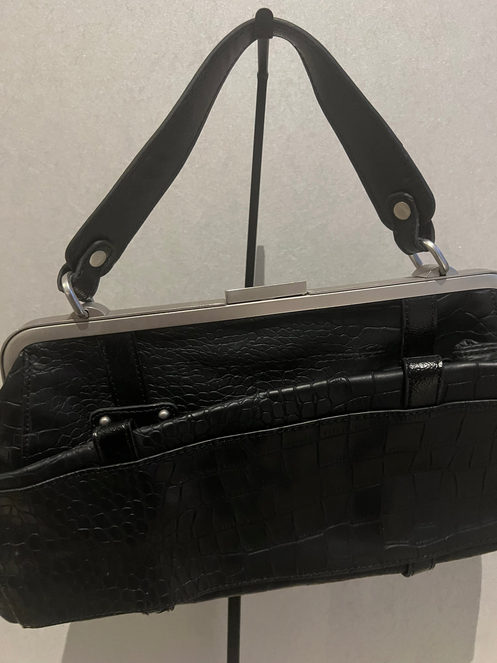 Black shoulder bag