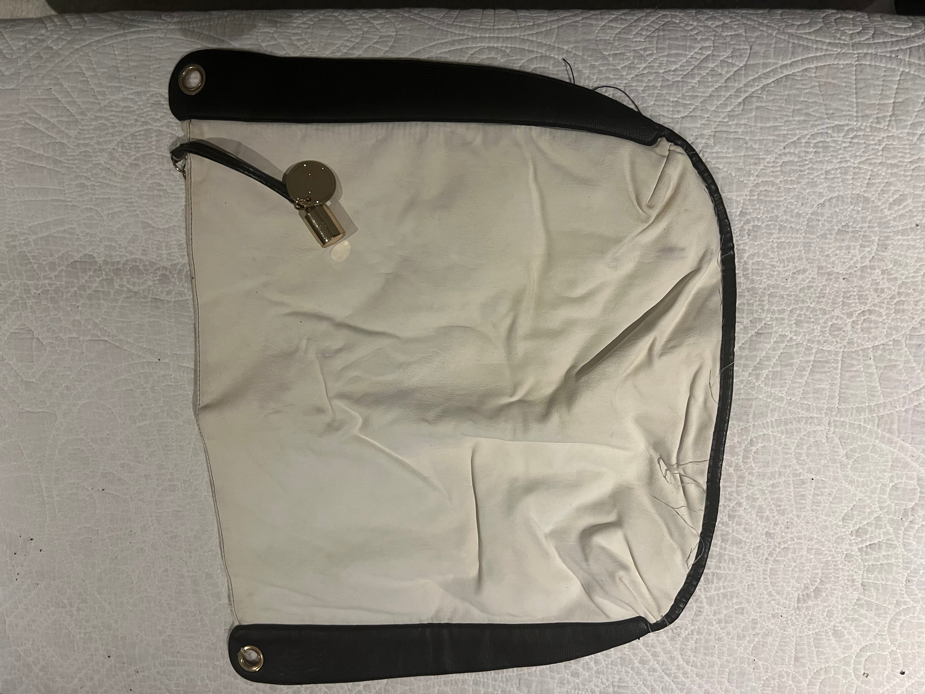 Black/white hang bag