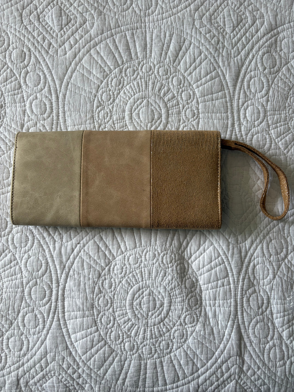 Beige / Gold detail clutch bag with strap